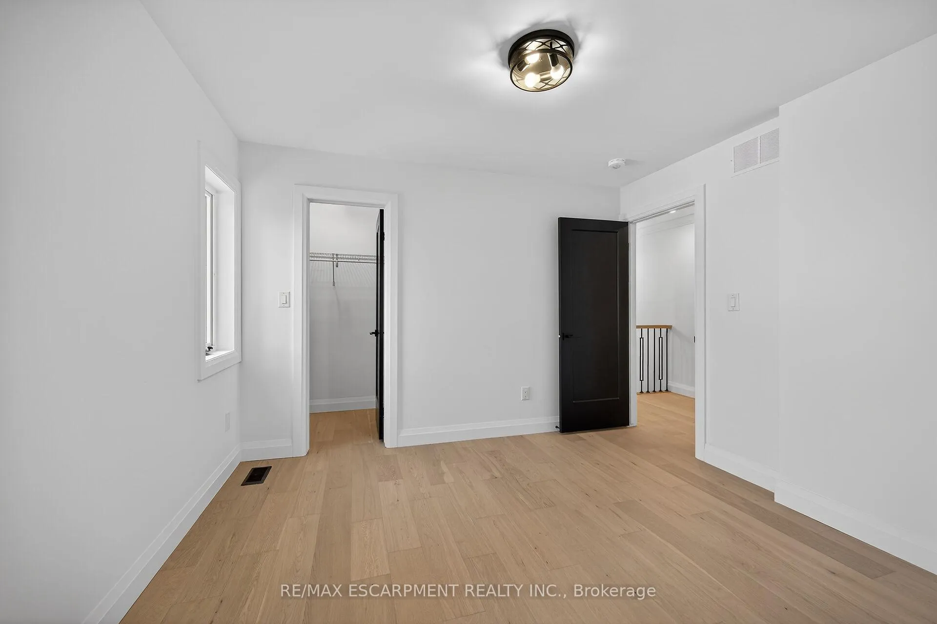 Photo 32 of 1036 Garth Street, Hamilton, Gilbert — HOMEH