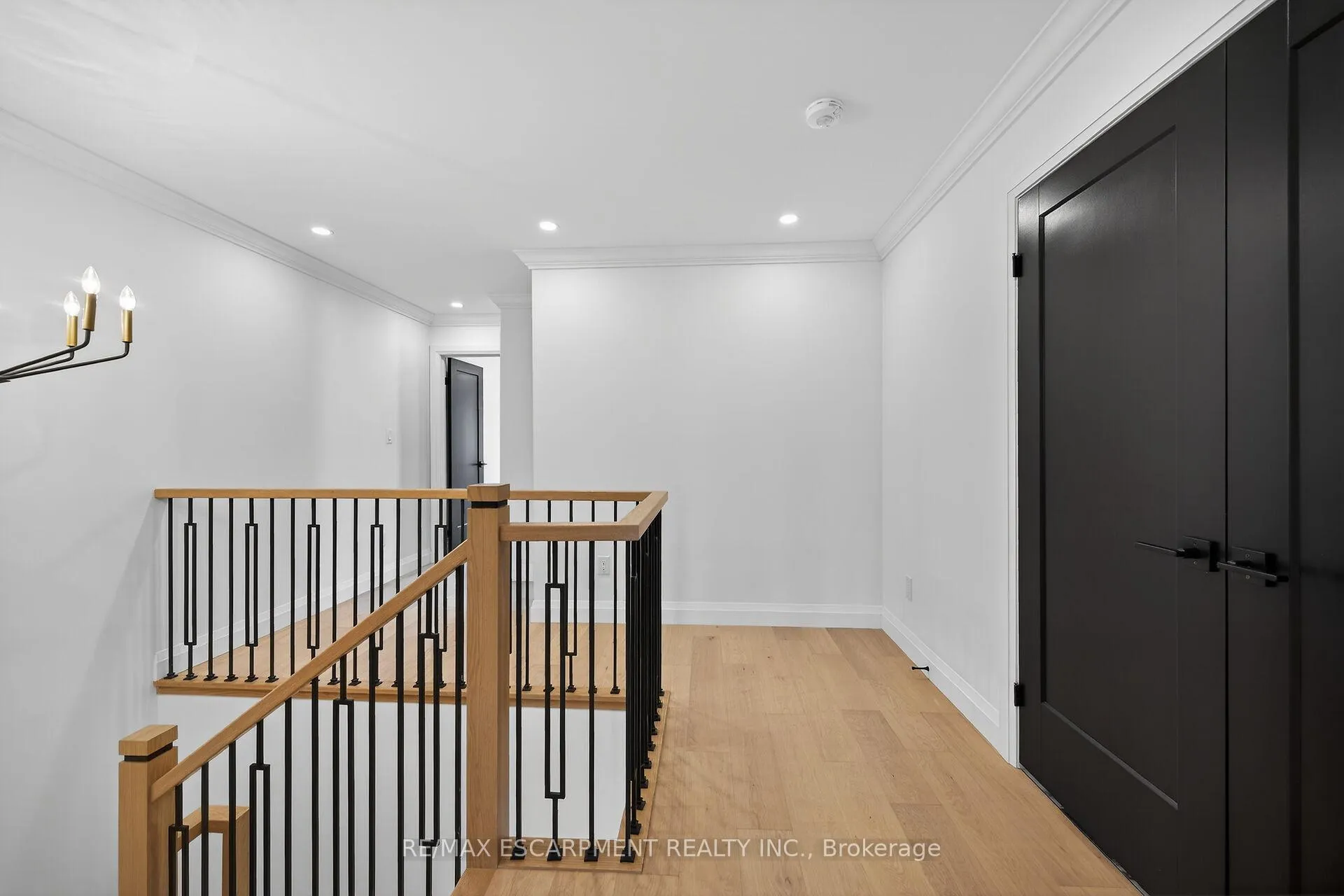 Photo 41 of 1036 Garth Street, Hamilton, Gilbert — HOMEH