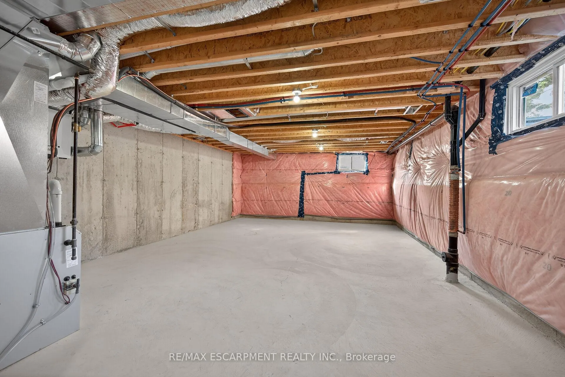 Photo 43 of 1036 Garth Street, Hamilton, Gilbert — HOMEH