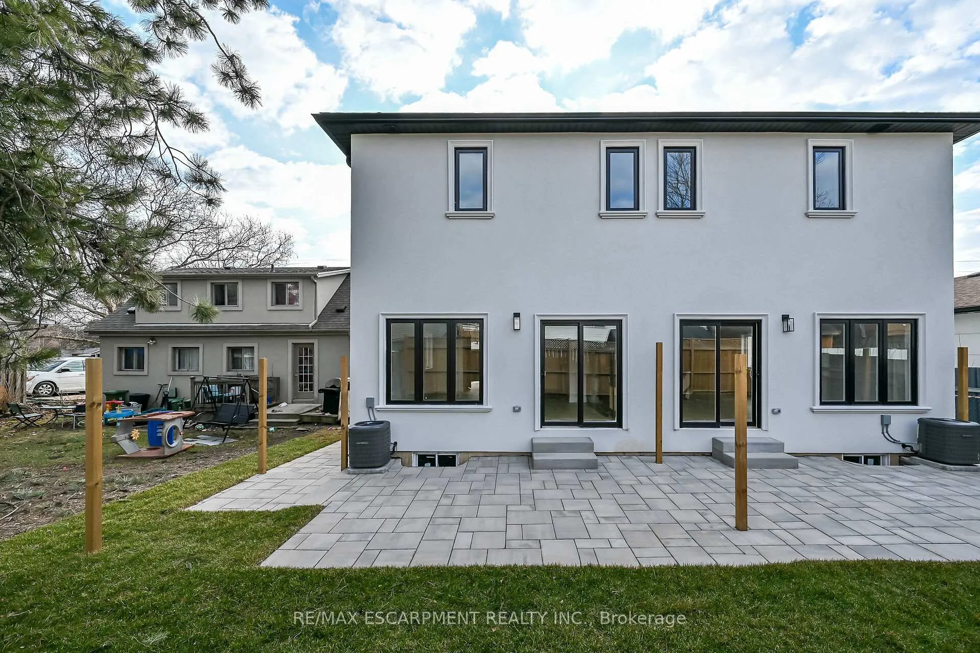 Photo 47 of 1036 Garth Street, Hamilton, Gilbert — HOMEH