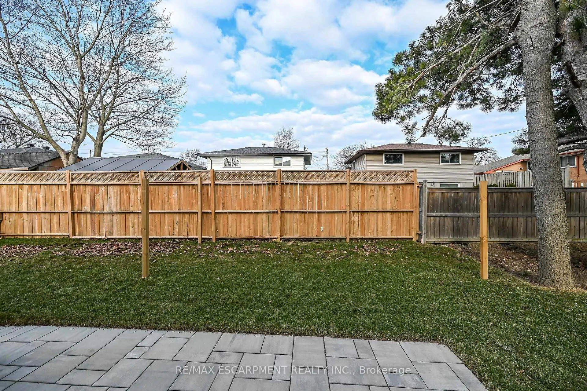 Photo 49 of 1036 Garth Street, Hamilton, Gilbert — HOMEH