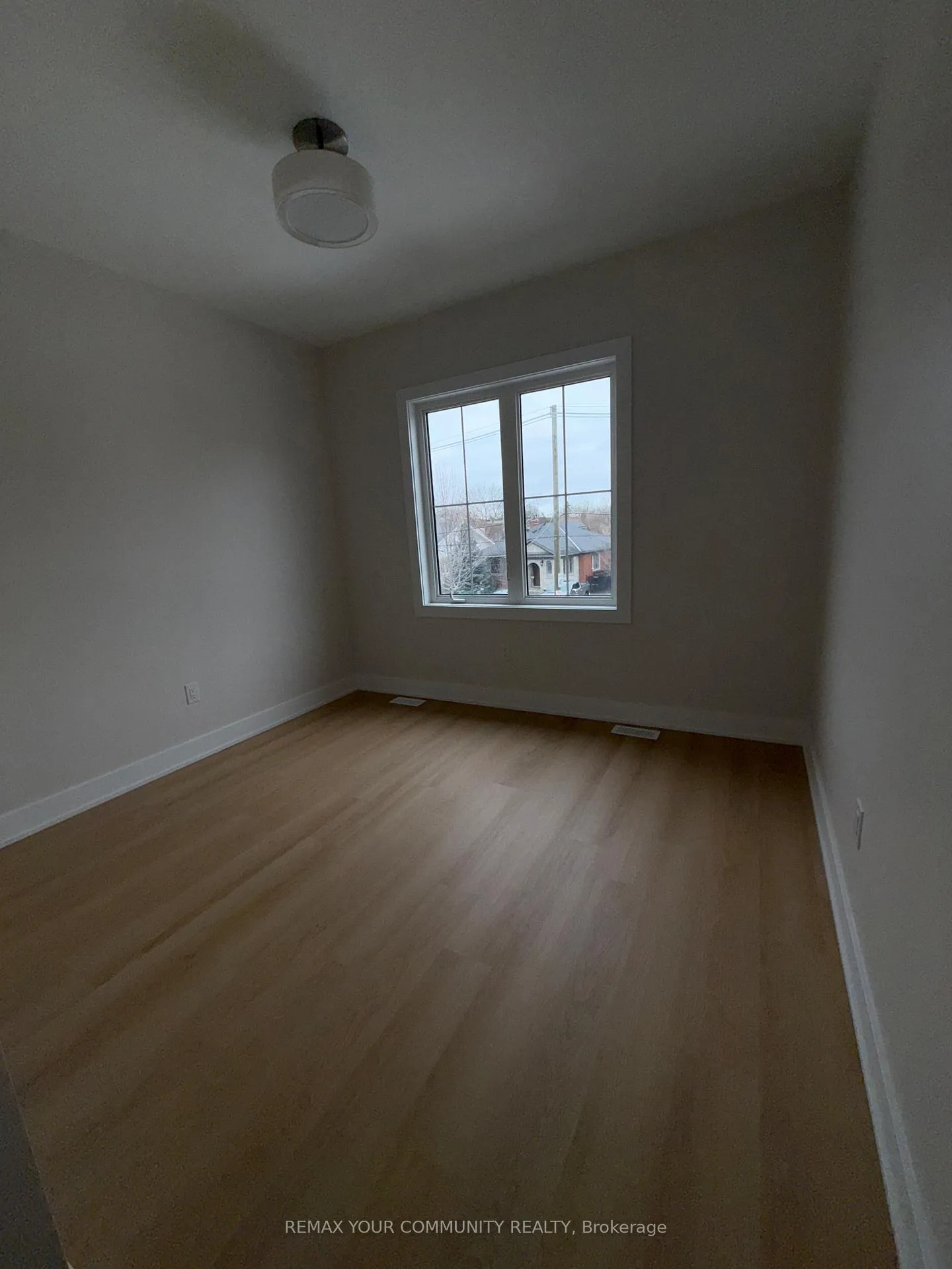 Photo 14 of Unit 1, 19 Cousins Drive, Aurora, Aurora Village — HOMEH