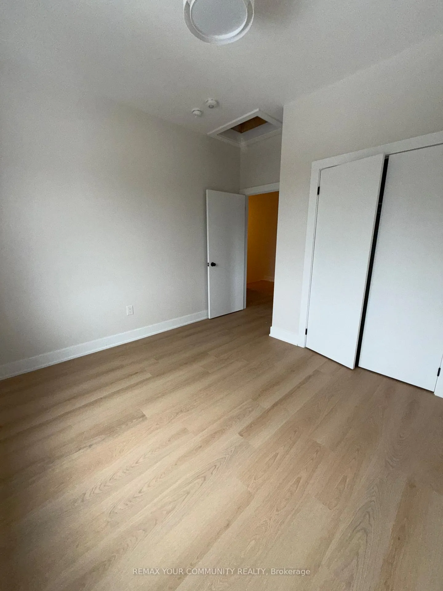 Photo 15 of Unit 1, 19 Cousins Drive, Aurora, Aurora Village — HOMEH