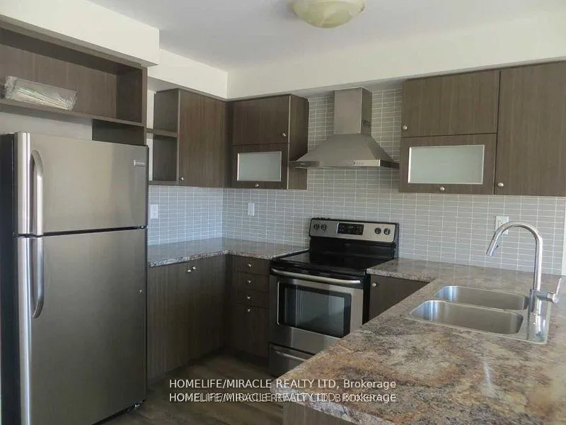 Photo 6 of 142 Golden Springs Drive, Brampton, Northwest Brampton — HOMEH