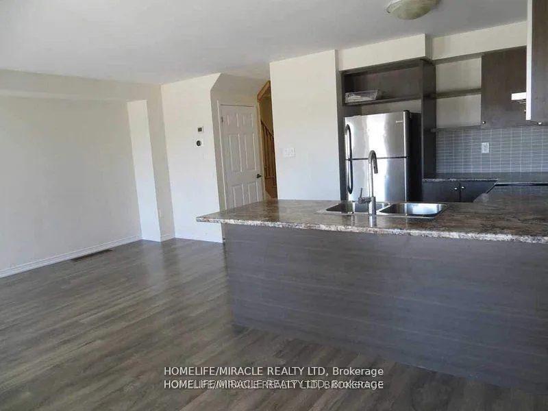 Photo 8 of 142 Golden Springs Drive, Brampton, Northwest Brampton — HOMEH