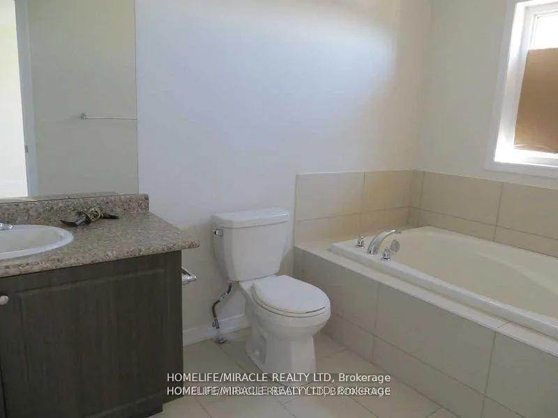 Photo 14 of 142 Golden Springs Drive, Brampton, Northwest Brampton — HOMEH
