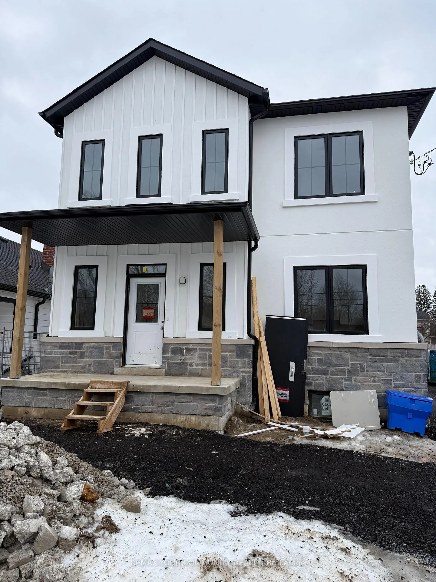Photo 1 of Unit 2, 19 Cousins Drive, Aurora, Aurora Village — HOMEH