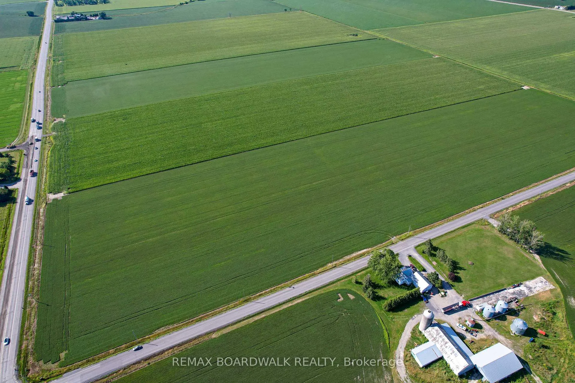 Photo 5 of 1352 Wall Road, Ottawa, Notting Hill/Summerside — HOMEH