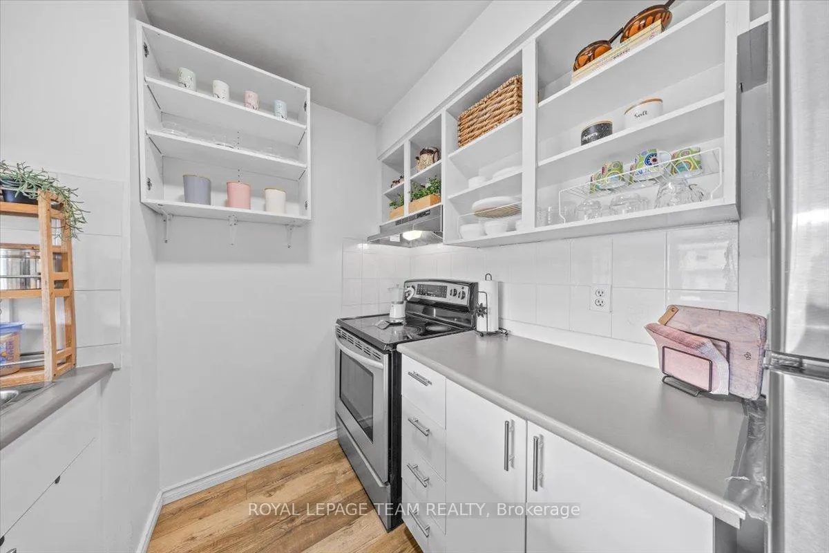Photo 8 of Unit 14, 2570 Southvale Crescent, Ottawa, Sheffield Glen/Industrial Park — HOMEH
