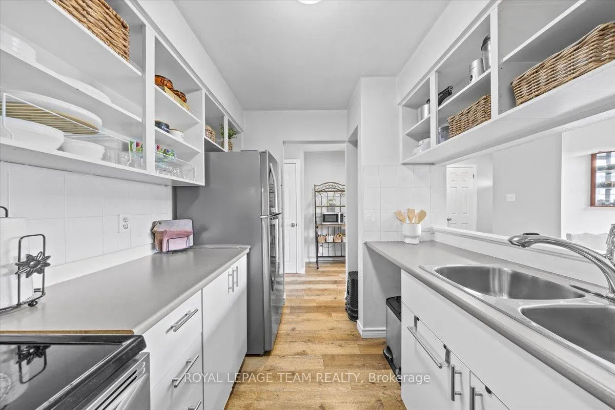 Photo 9 of Unit 14, 2570 Southvale Crescent, Ottawa, Sheffield Glen/Industrial Park — HOMEH