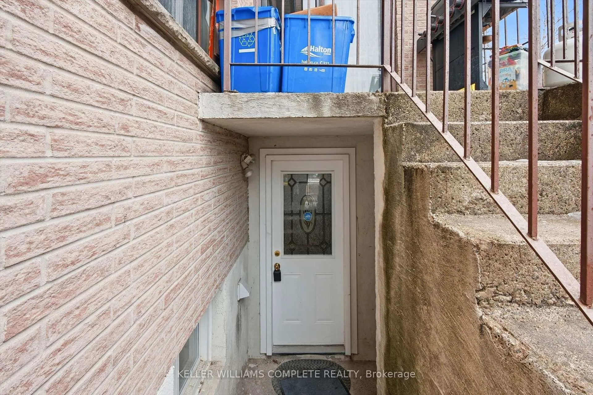 Photo 2 of Unit LOWER, 114 Slinger Avenue, Hamilton, Stoney Creek Mountain — HOMEH