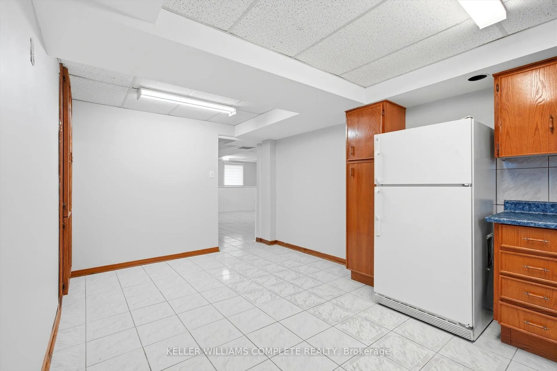 Photo 5 of Unit LOWER, 114 Slinger Avenue, Hamilton, Stoney Creek Mountain — HOMEH