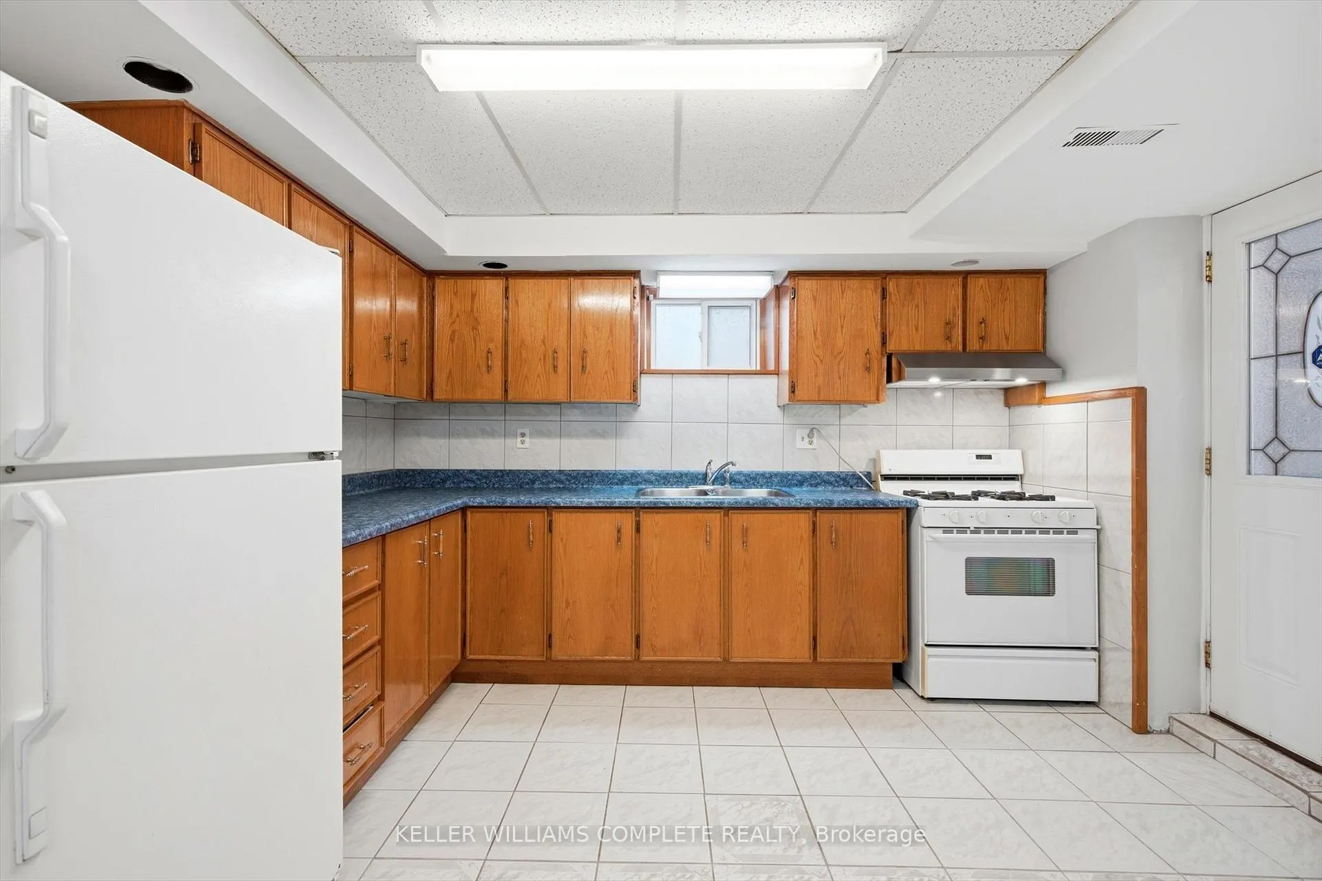 Photo 7 of Unit LOWER, 114 Slinger Avenue, Hamilton, Stoney Creek Mountain — HOMEH