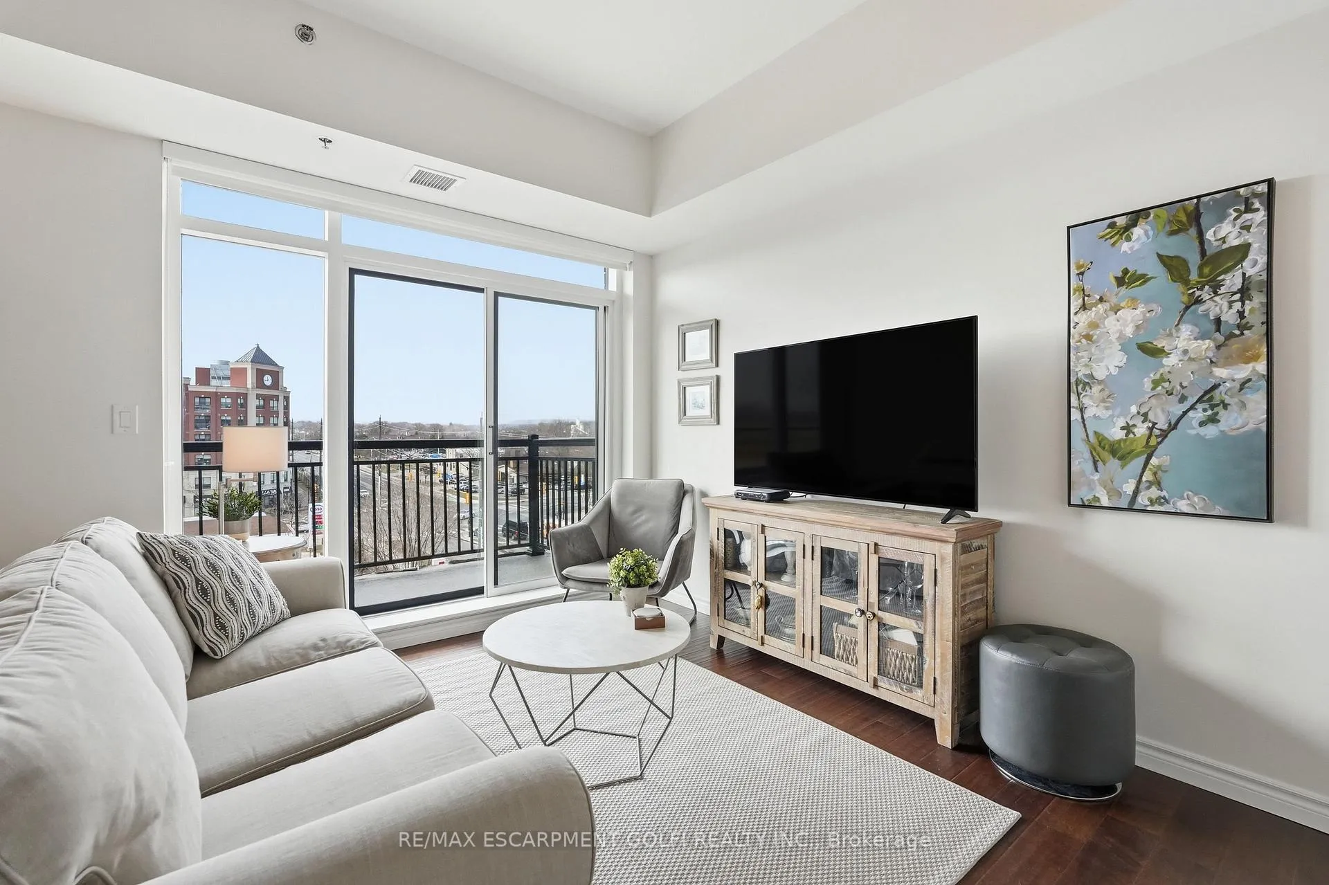 Photo 7 of Unit 501, 34 Plains Road E, Burlington, LaSalle — HOMEH