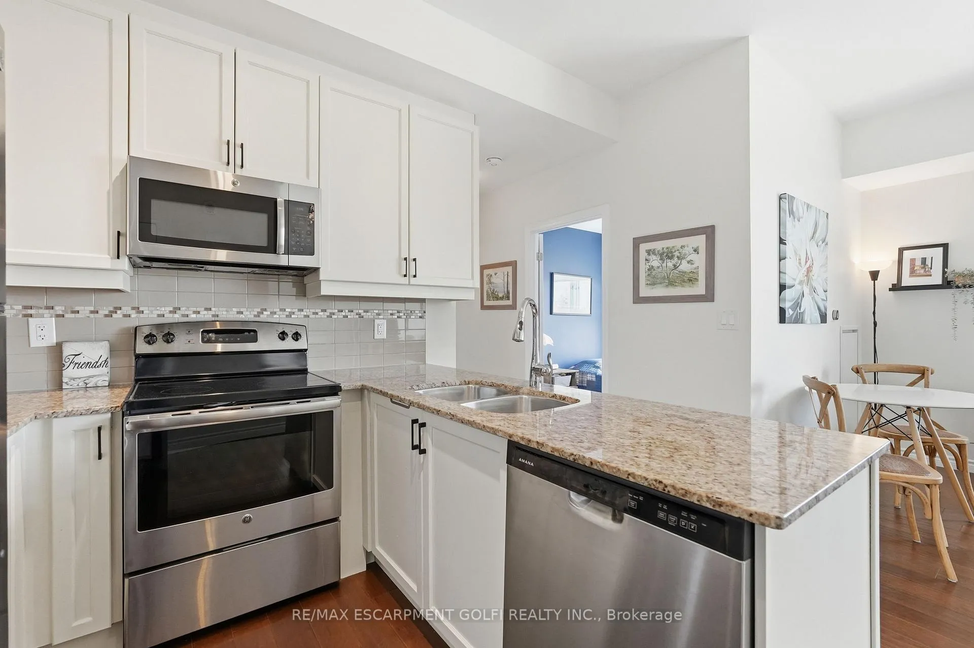 Photo 15 of Unit 501, 34 Plains Road E, Burlington, LaSalle — HOMEH