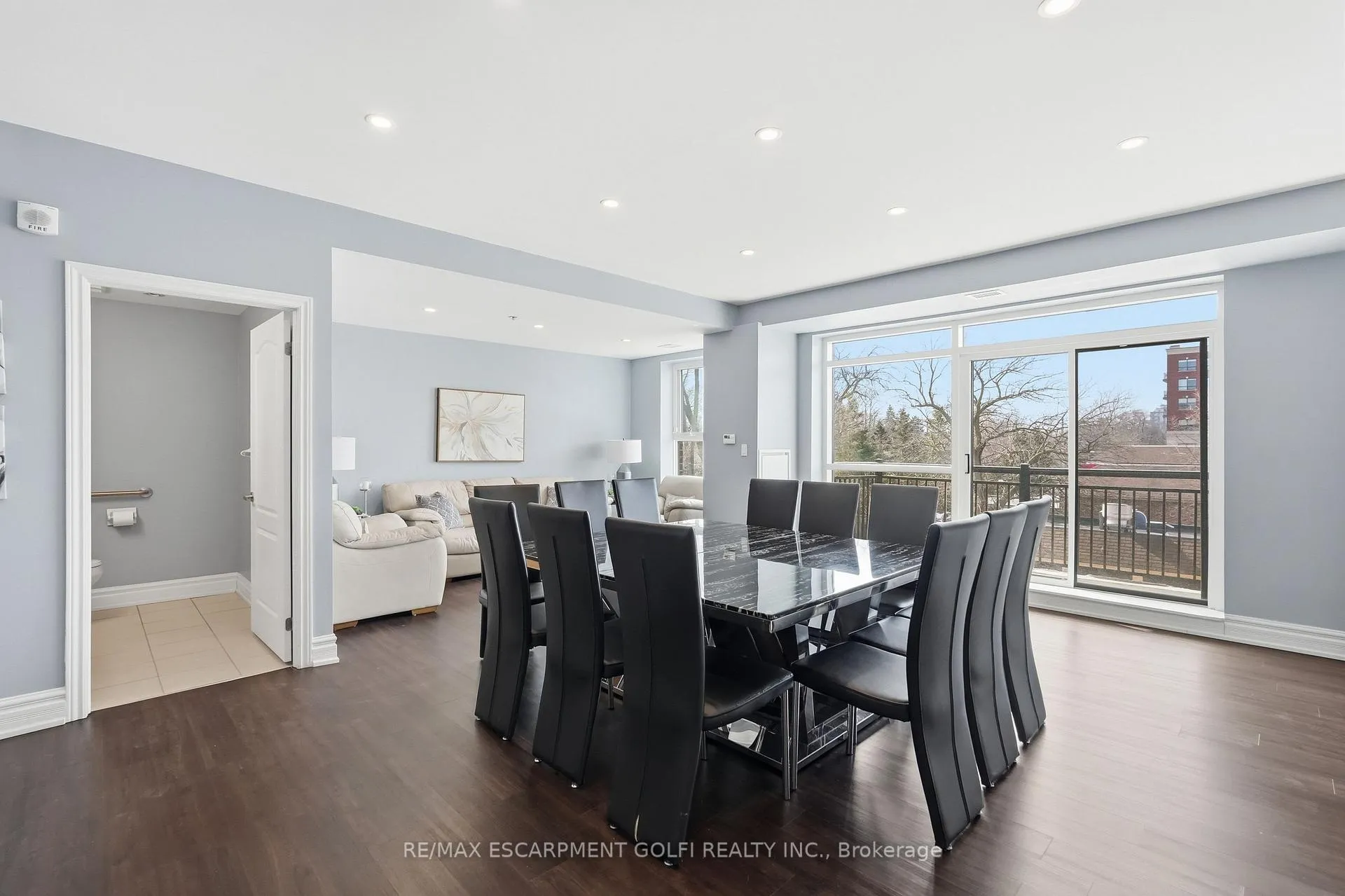 Photo 34 of Unit 501, 34 Plains Road E, Burlington, LaSalle — HOMEH