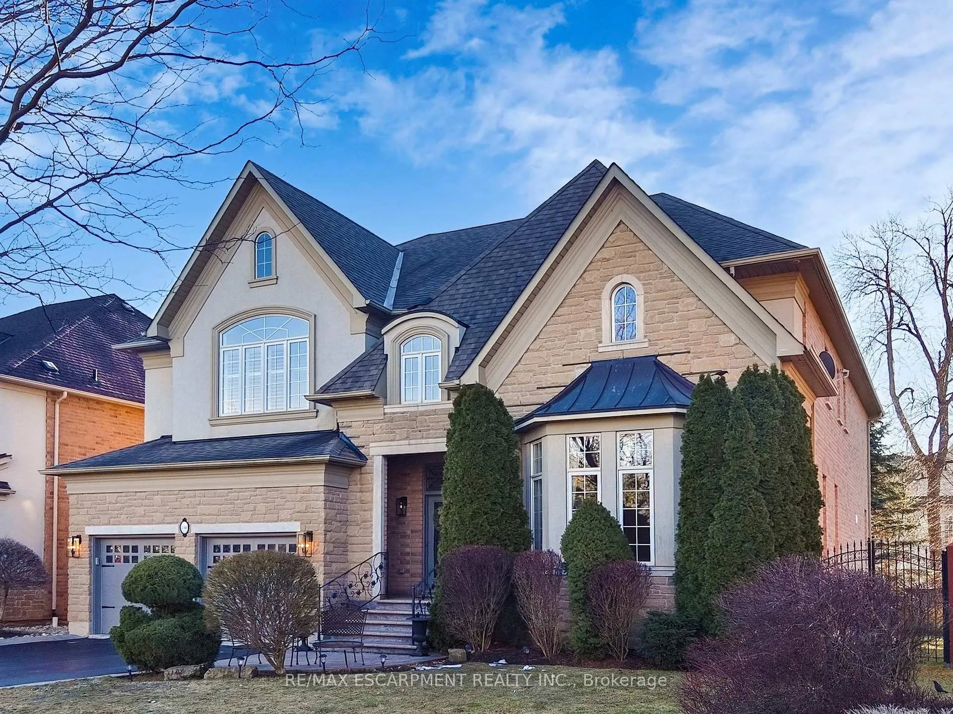 Photo 2 of 3340 Mistwell Crescent, Oakville, Bronte — HOMEH