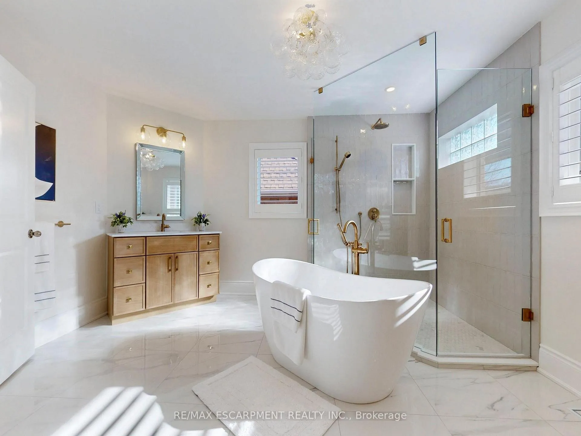 Photo 23 of 3340 Mistwell Crescent, Oakville, Bronte — HOMEH