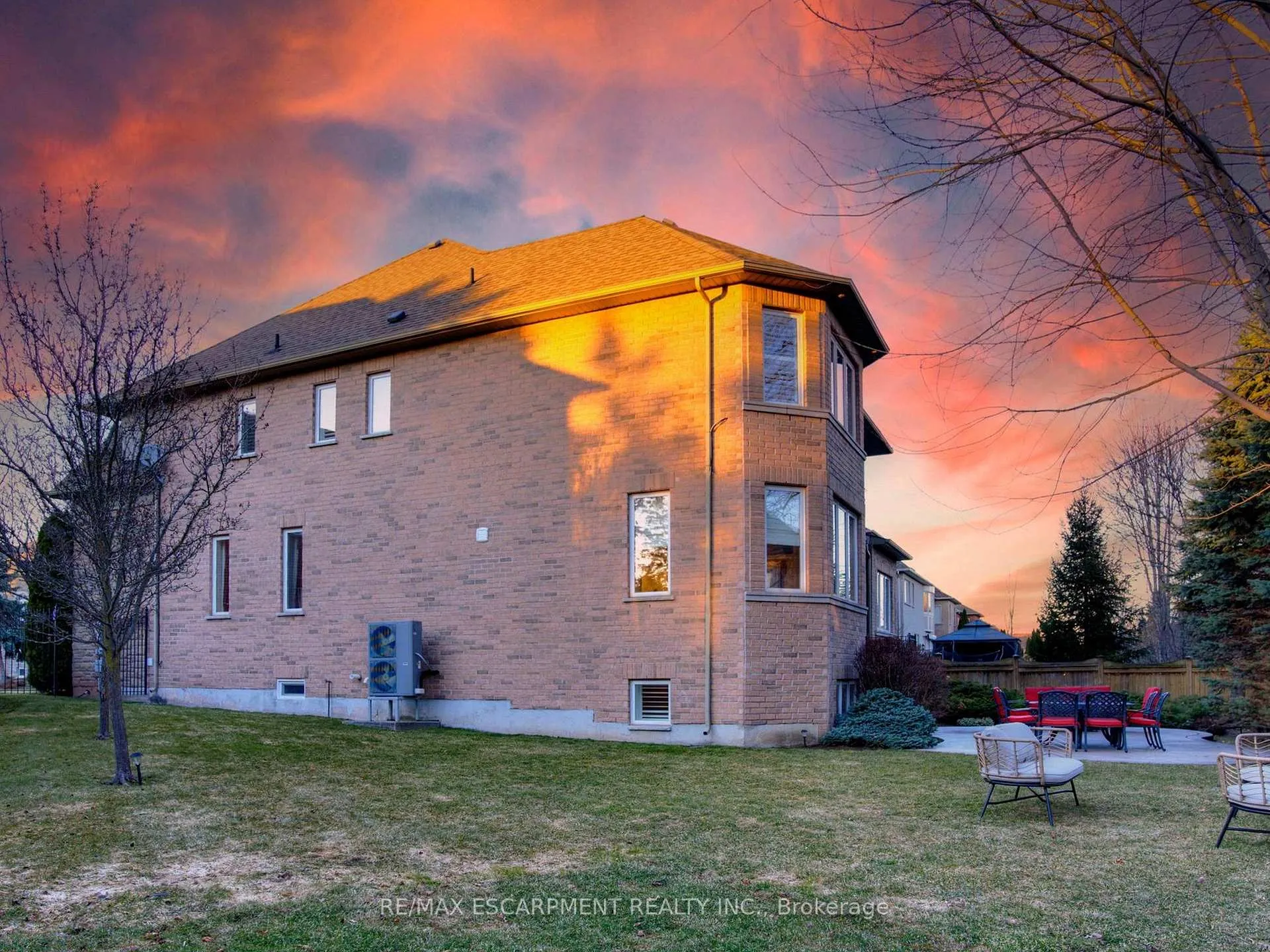 Photo 48 of 3340 Mistwell Crescent, Oakville, Bronte — HOMEH