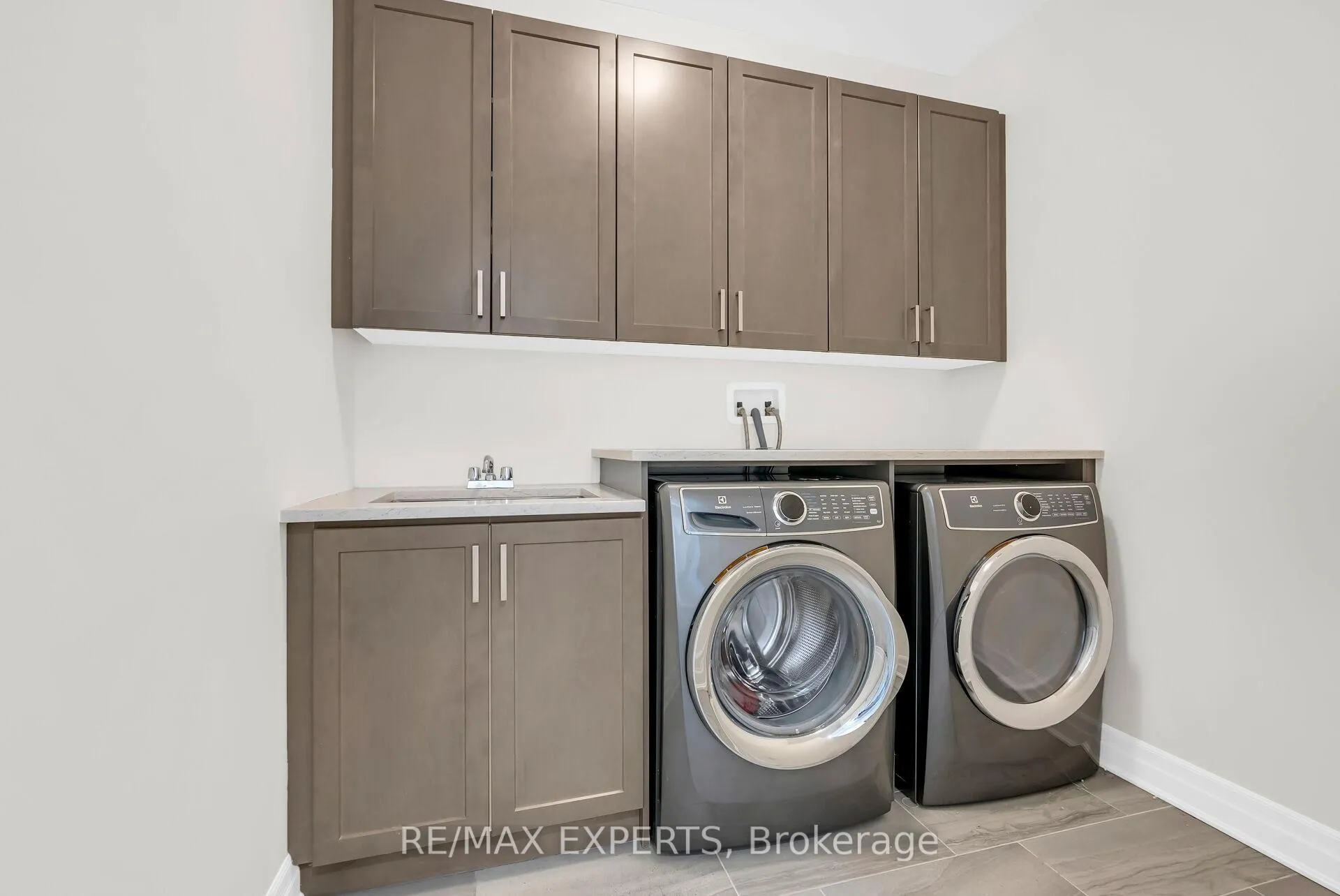 Photo 35 of 849 Magnolia Terrace, Milton, Cobban — HOMEH