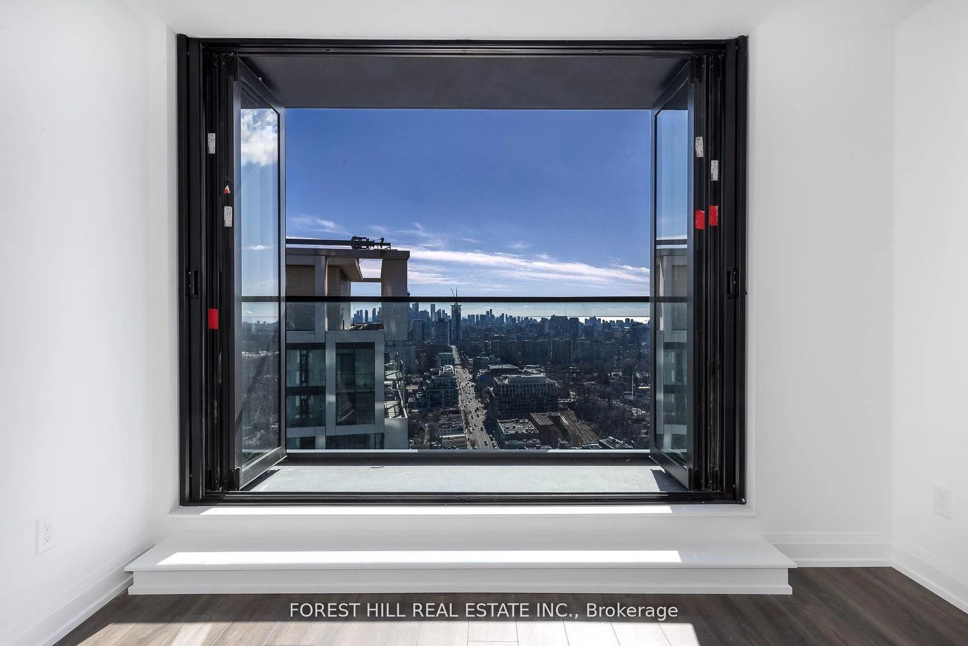 Photo 23 of Unit 3006, 20 Soudan Avenue, Toronto, Mount Pleasant West — HOMEH