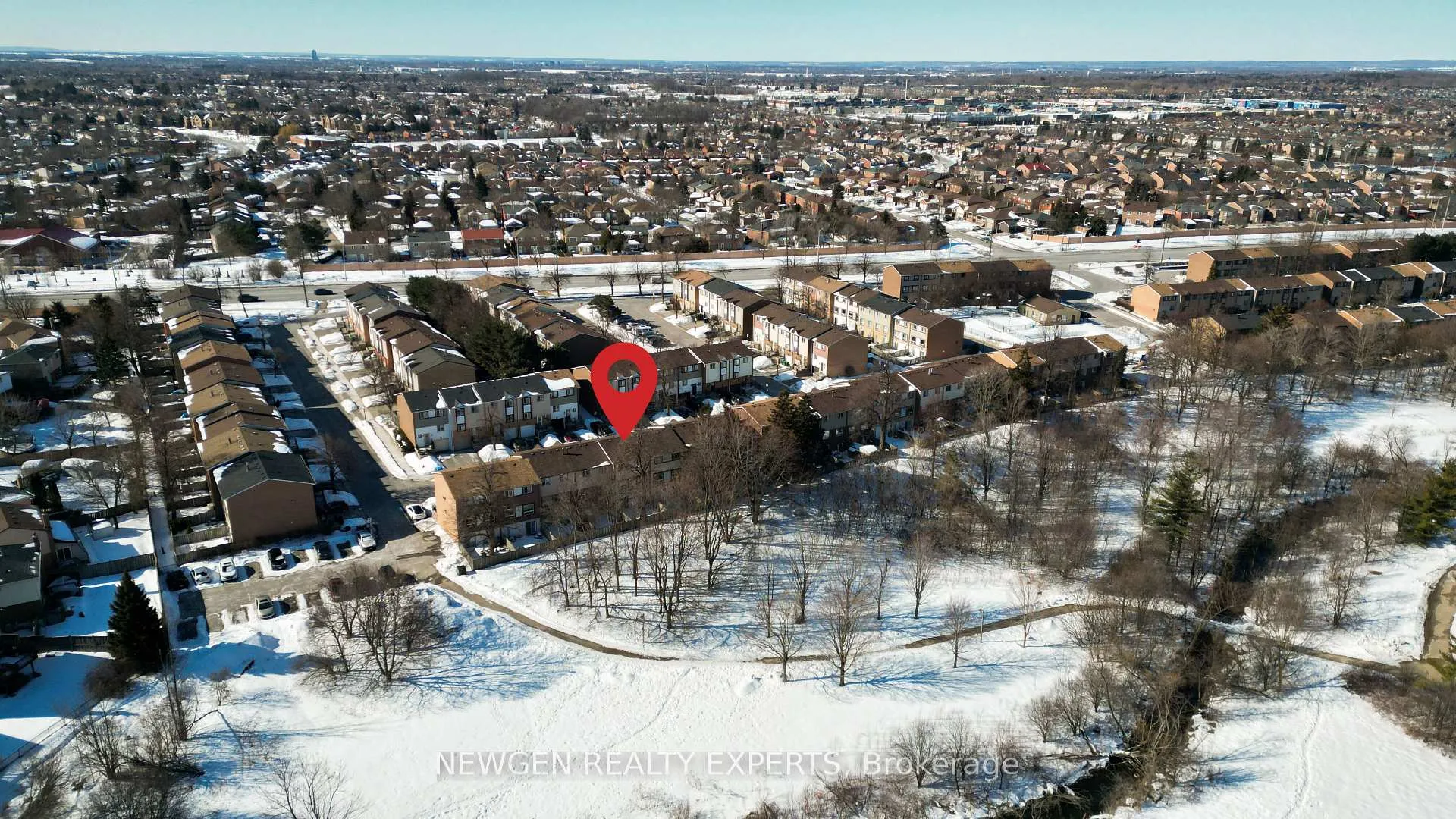 Photo 4 of 87 Moregate Crescent, Brampton, Central Park — HOMEH