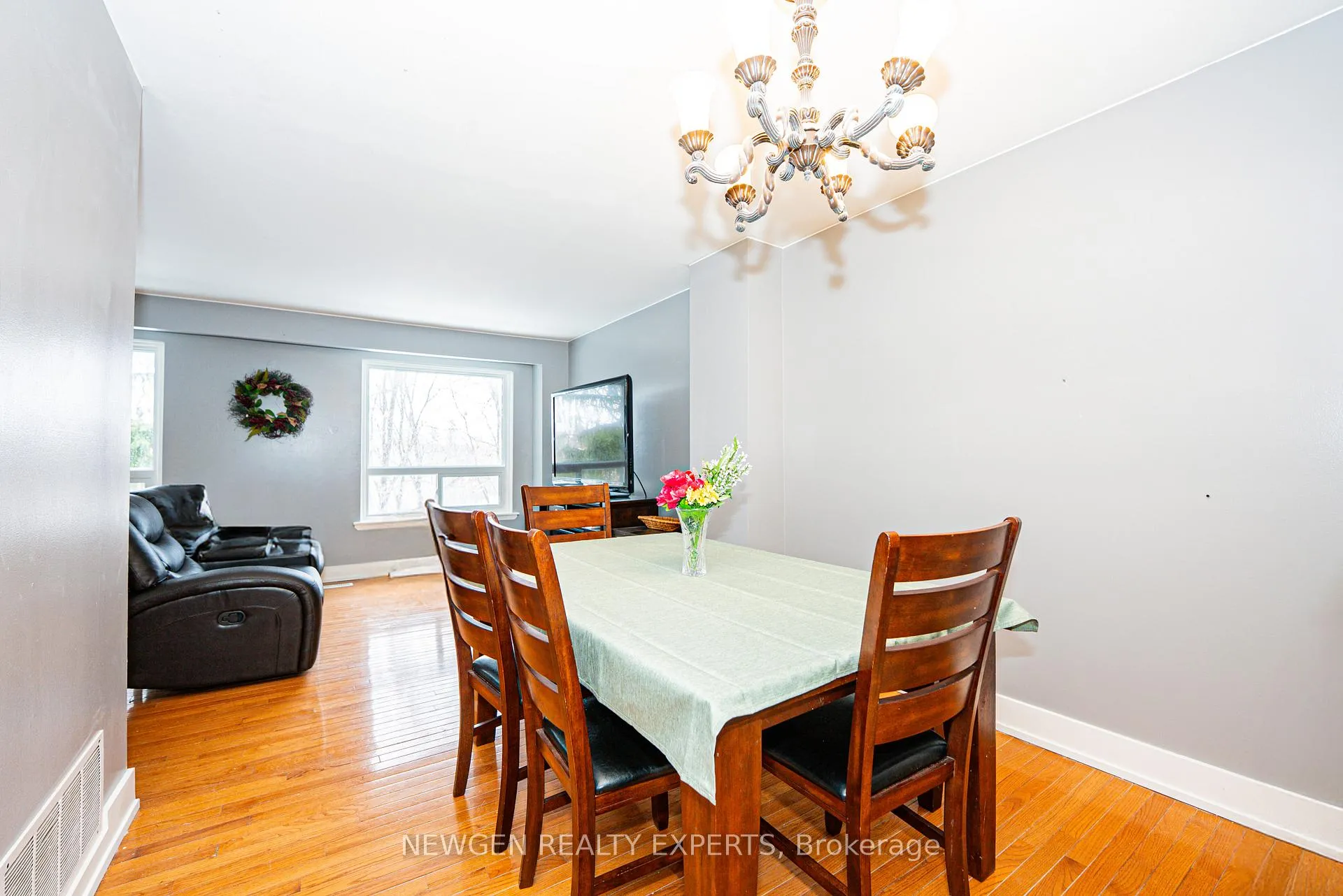 Photo 7 of 87 Moregate Crescent, Brampton, Central Park — HOMEH