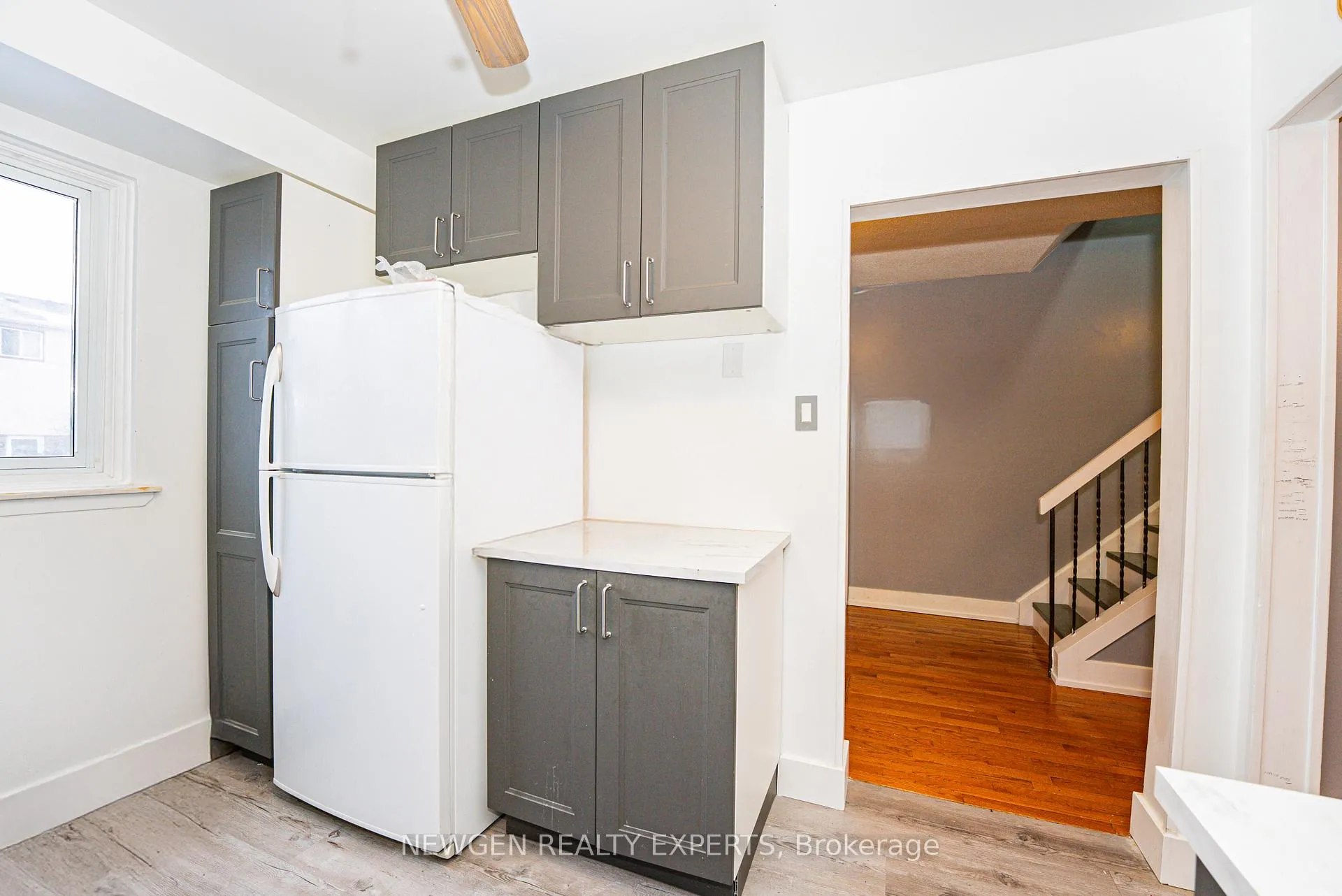 Photo 17 of 87 Moregate Crescent, Brampton, Central Park — HOMEH