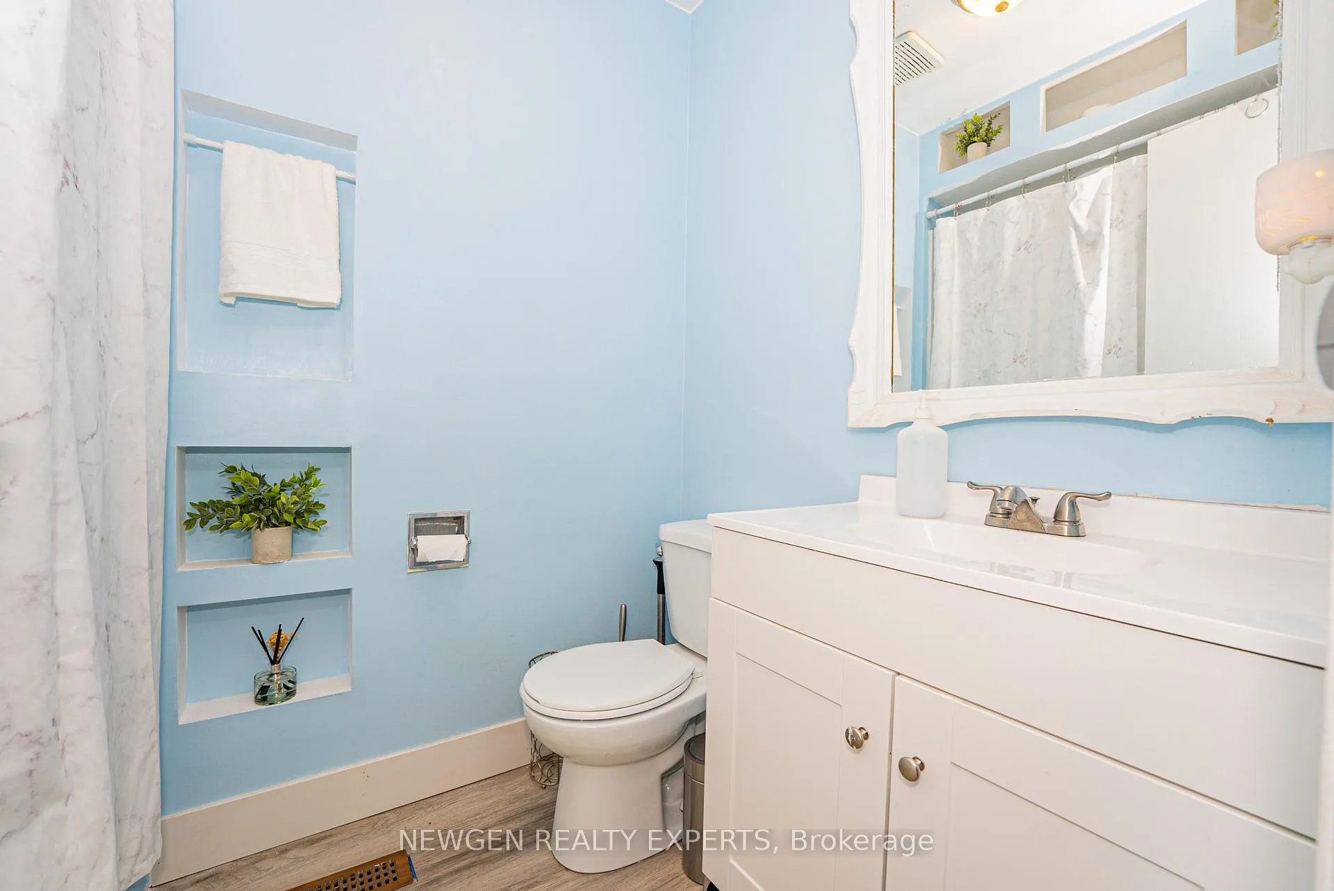 Photo 31 of 87 Moregate Crescent, Brampton, Central Park — HOMEH
