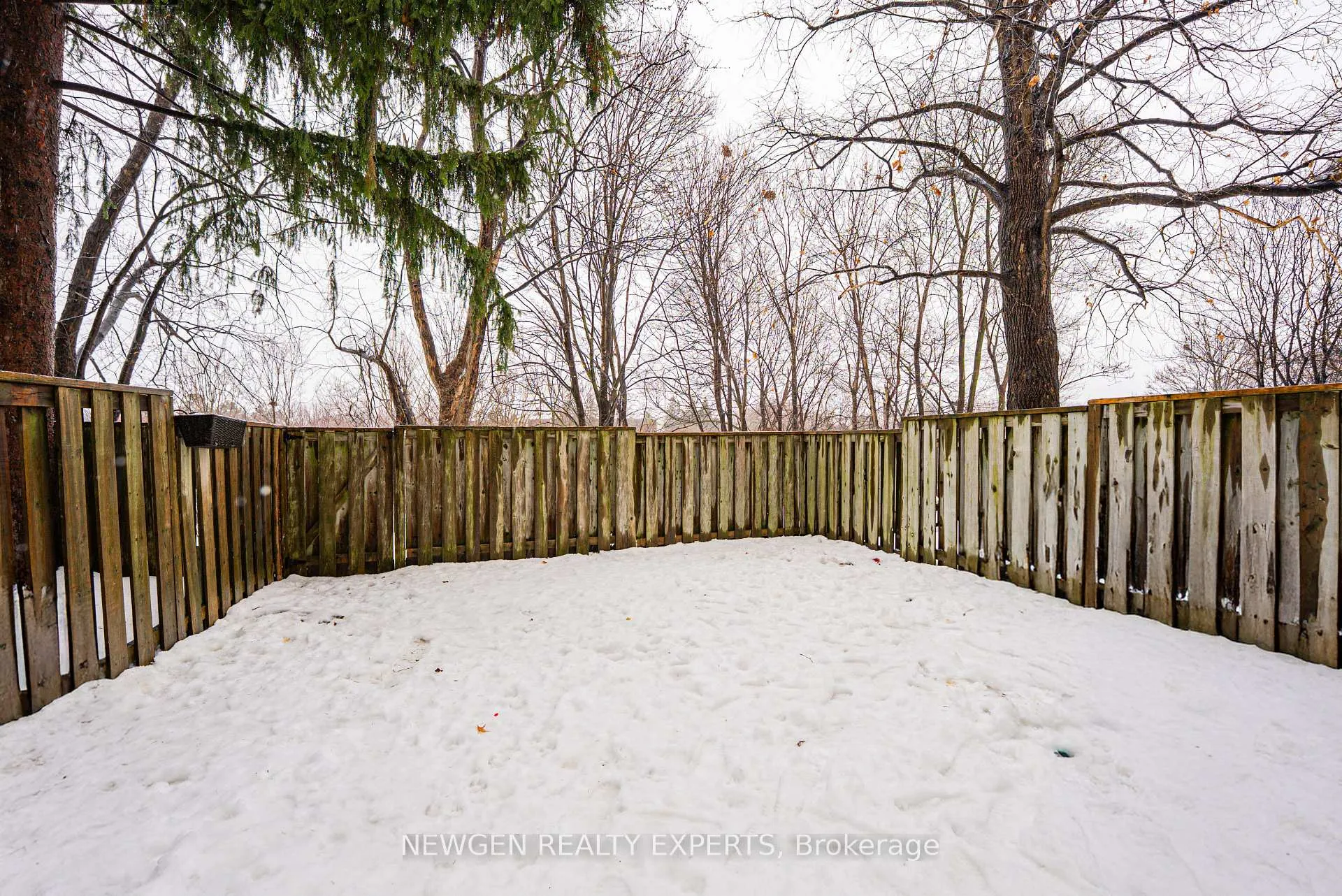 Photo 34 of 87 Moregate Crescent, Brampton, Central Park — HOMEH