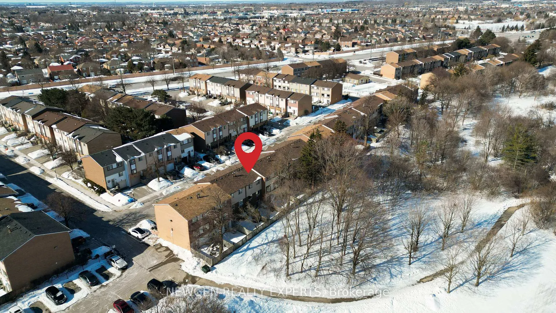 Photo 38 of 87 Moregate Crescent, Brampton, Central Park — HOMEH