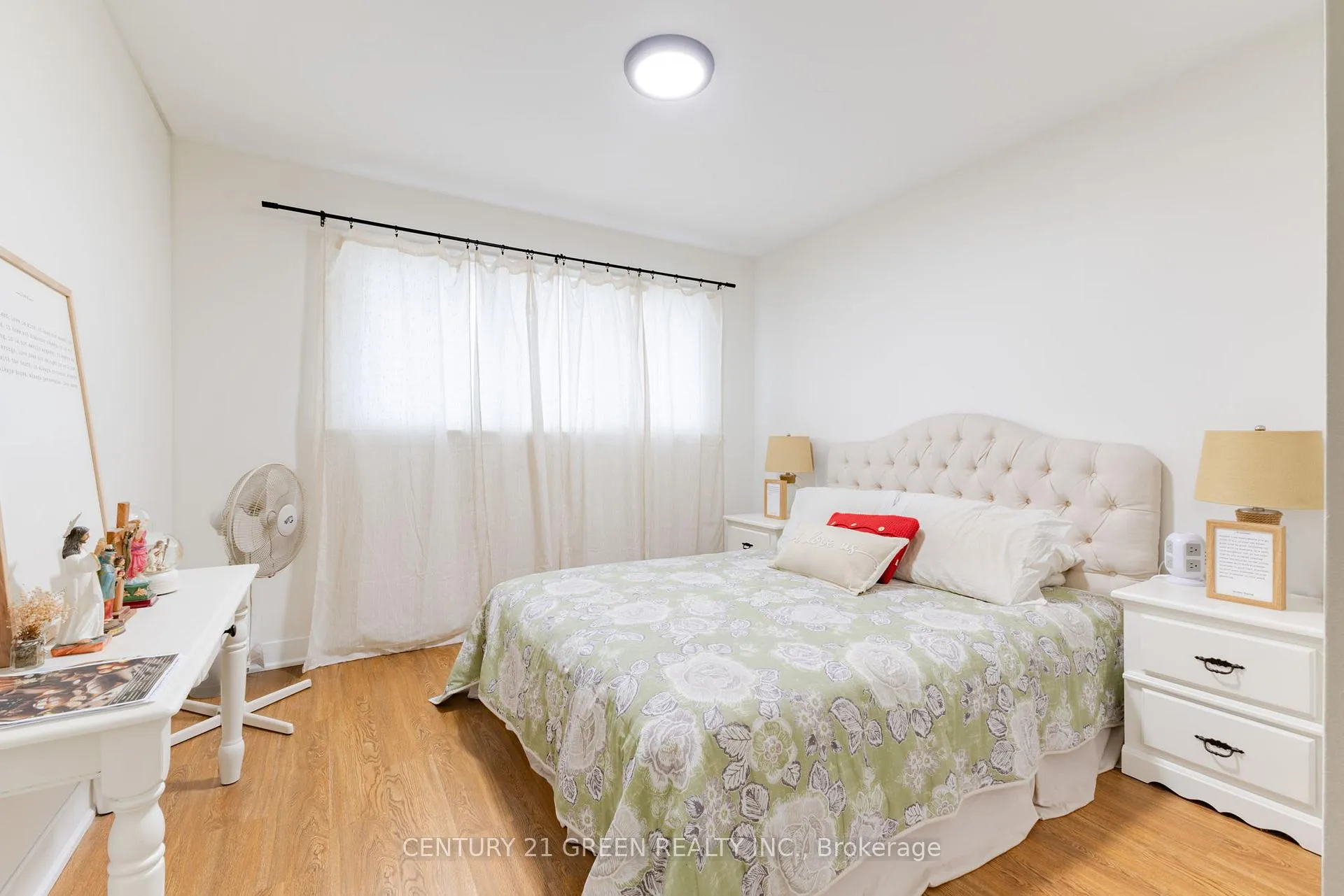 Photo 11 of 6558 Huggins Street, Niagara Falls, Stamford — HOMEH