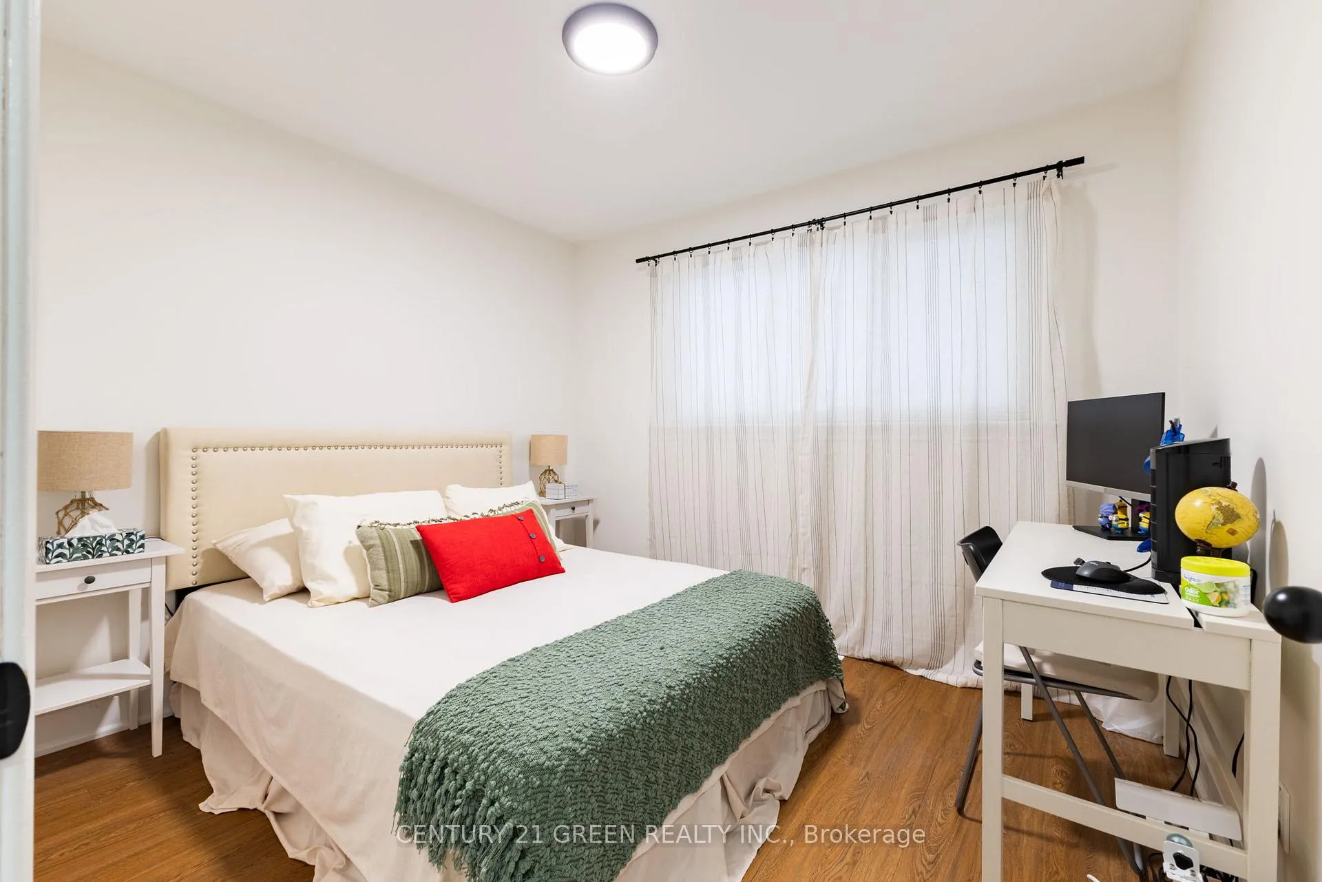 Photo 14 of 6558 Huggins Street, Niagara Falls, Stamford — HOMEH