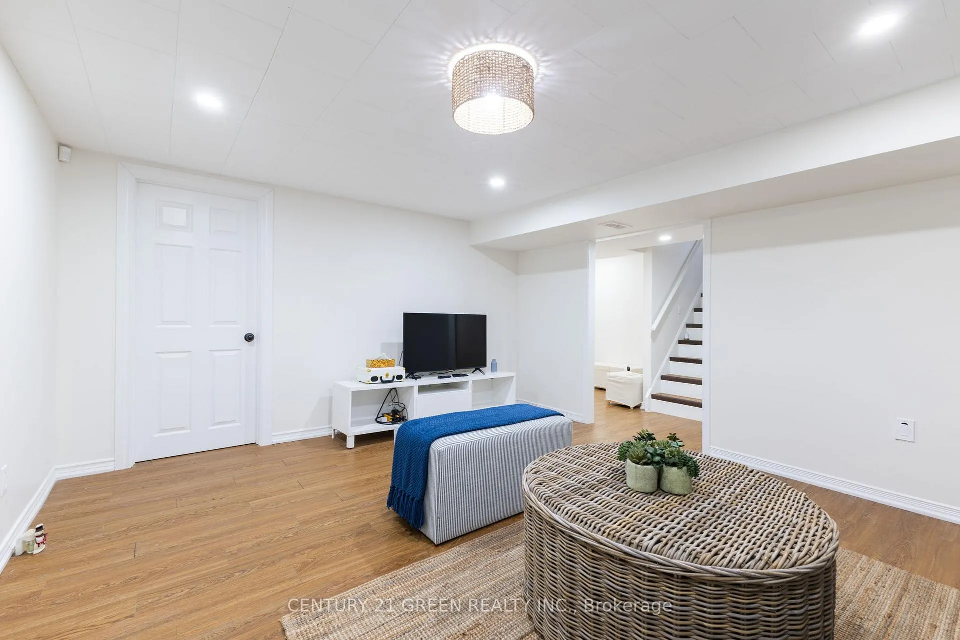 Photo 19 of 6558 Huggins Street, Niagara Falls, Stamford — HOMEH