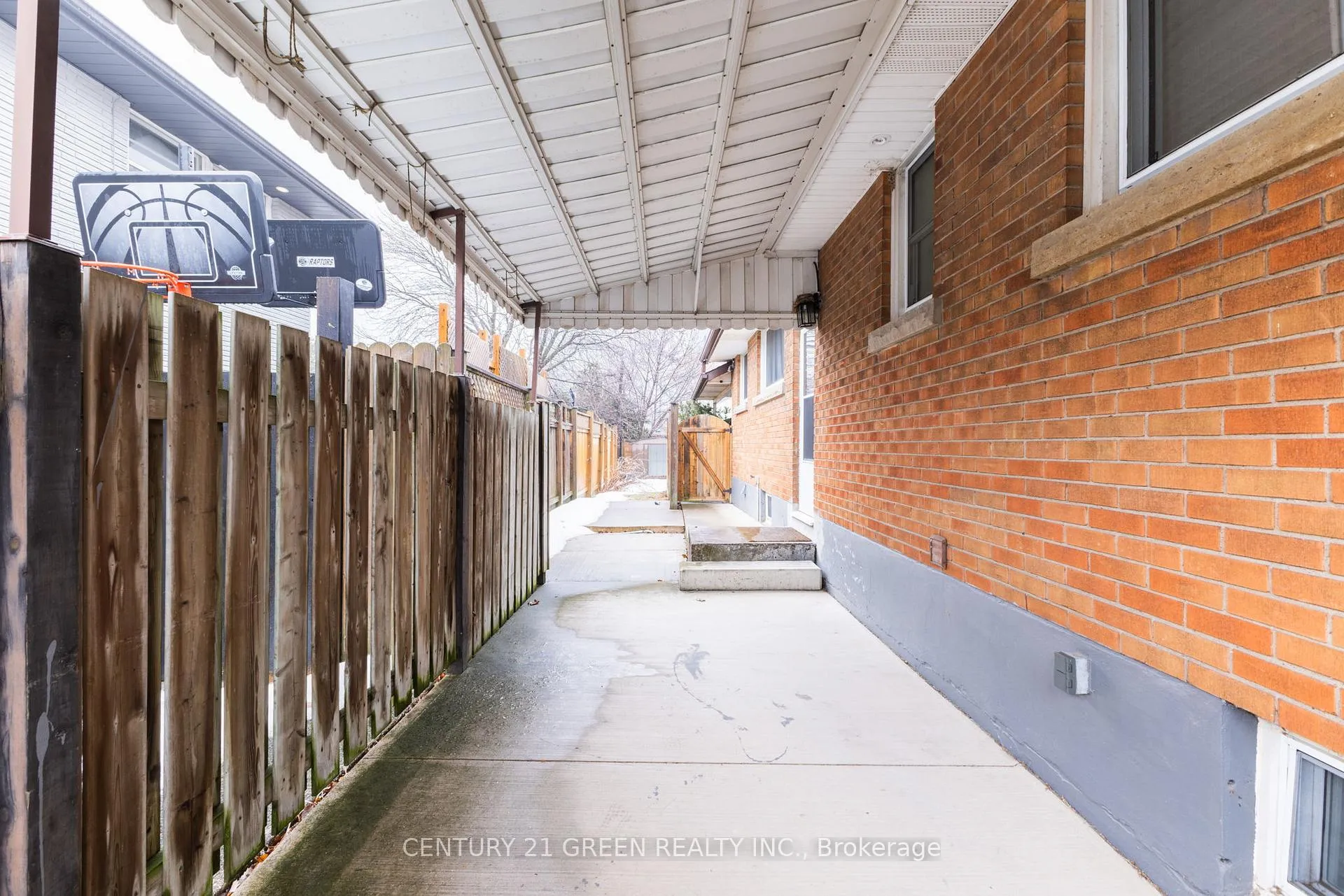 Photo 25 of 6558 Huggins Street, Niagara Falls, Stamford — HOMEH