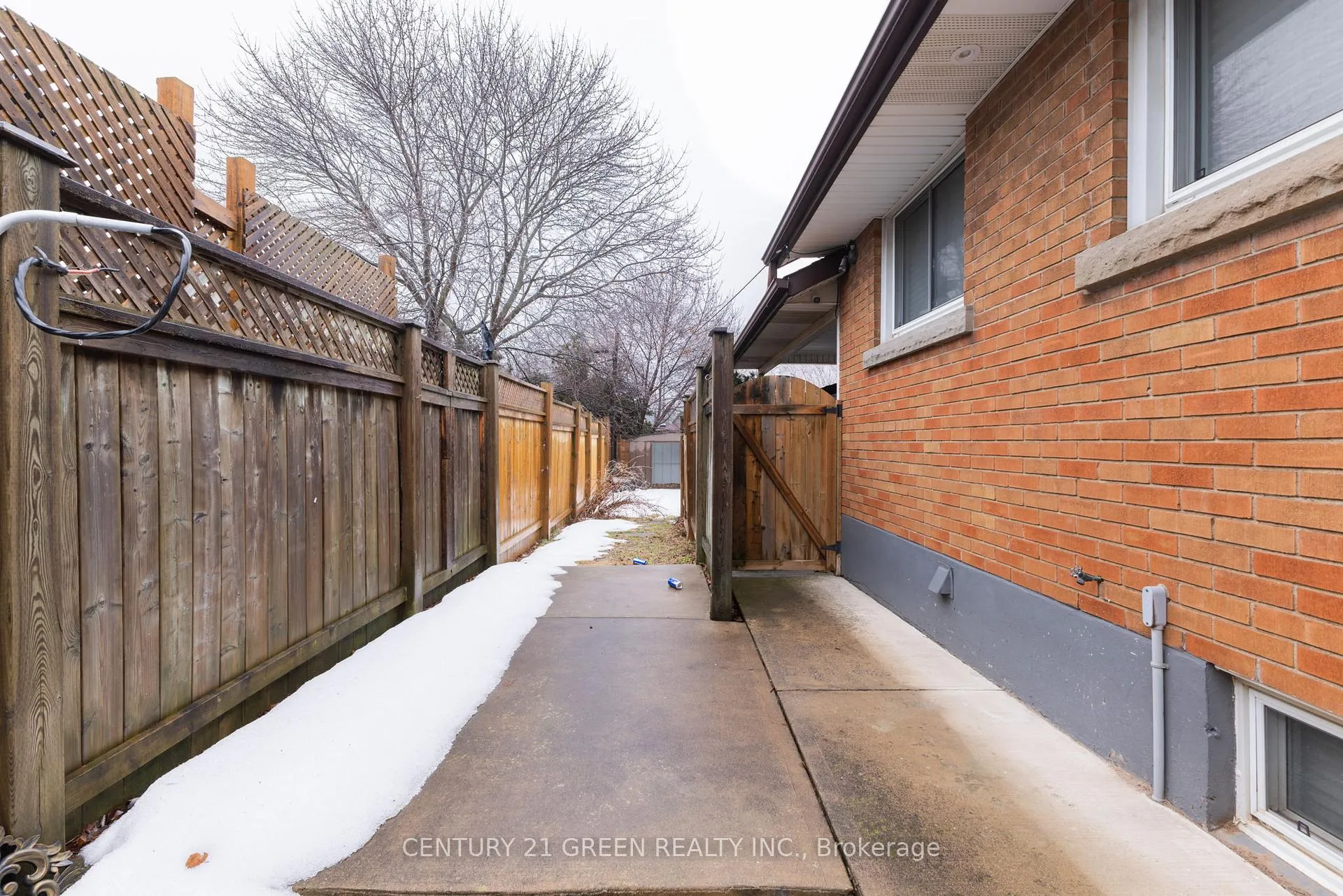 Photo 27 of 6558 Huggins Street, Niagara Falls, Stamford — HOMEH