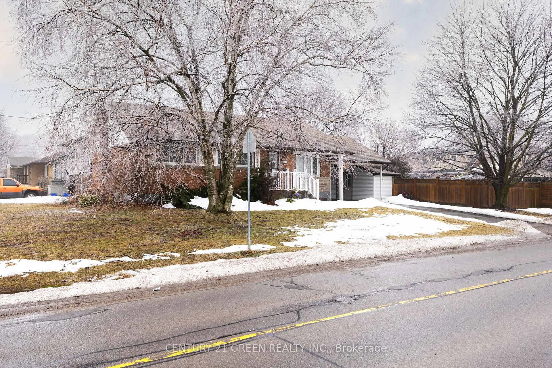 Photo 28 of 6558 Huggins Street, Niagara Falls, Stamford — HOMEH