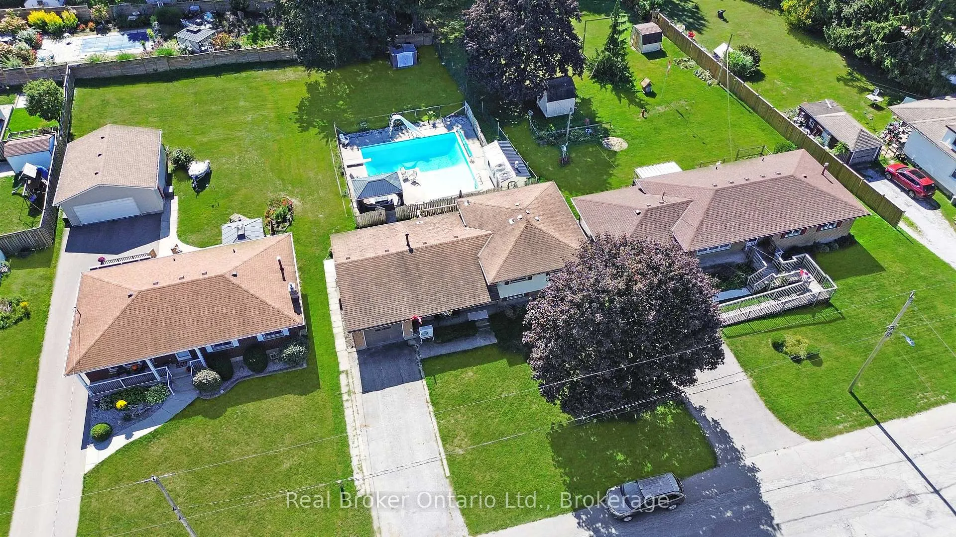 Photo 1 of 46 Davis Street W, Norfolk, Simcoe — HOMEH