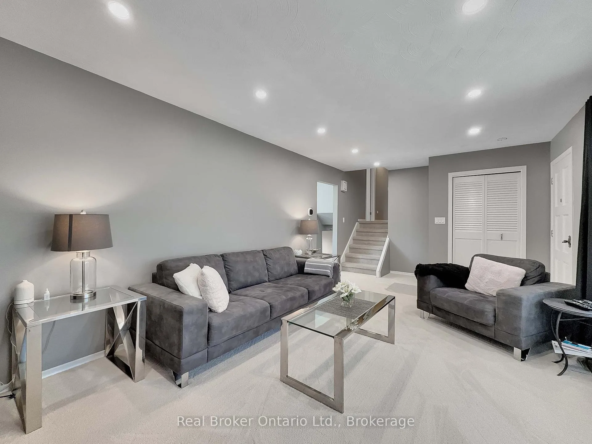Photo 8 of 46 Davis Street W, Norfolk, Simcoe — HOMEH