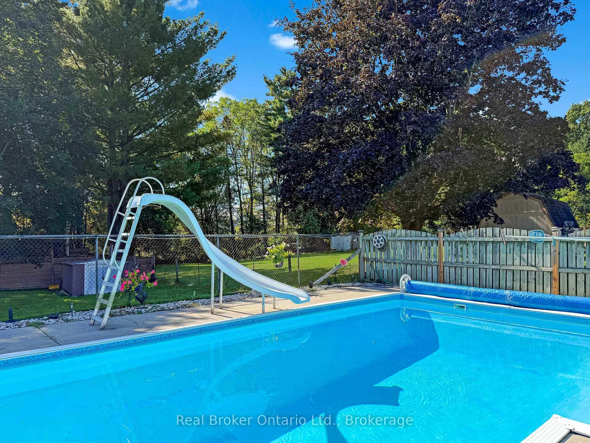Photo 39 of 46 Davis Street W, Norfolk, Simcoe — HOMEH