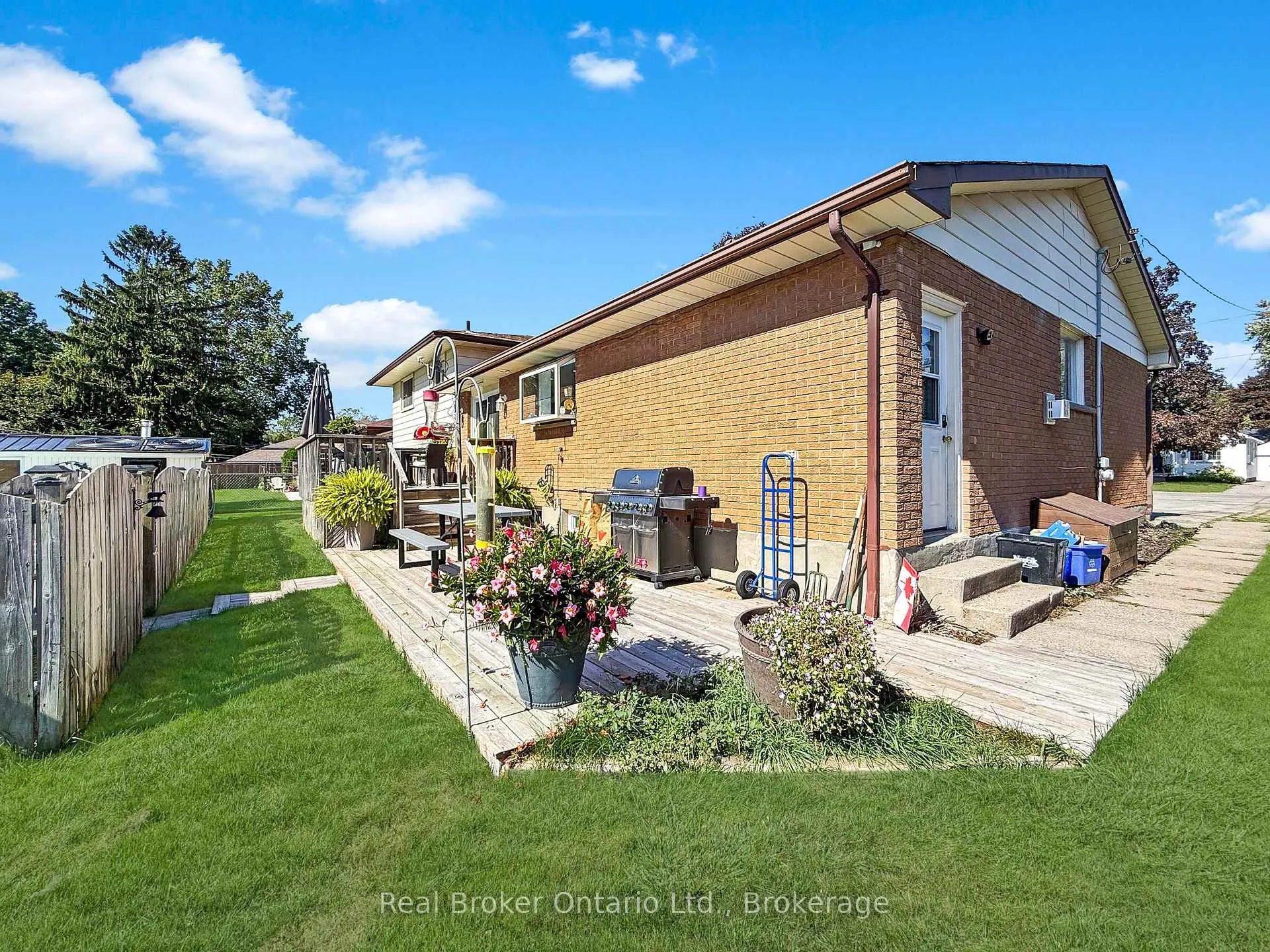 Photo 40 of 46 Davis Street W, Norfolk, Simcoe — HOMEH