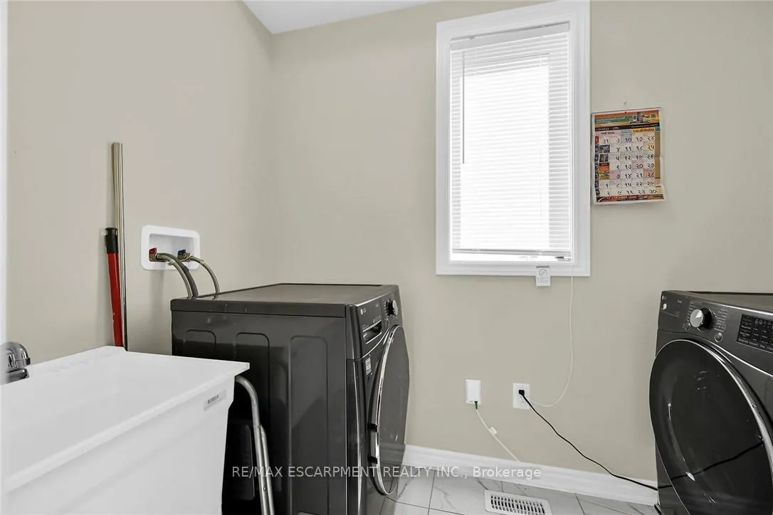 Photo 20 of 5 Owl Lane, Haldimand — HOMEH