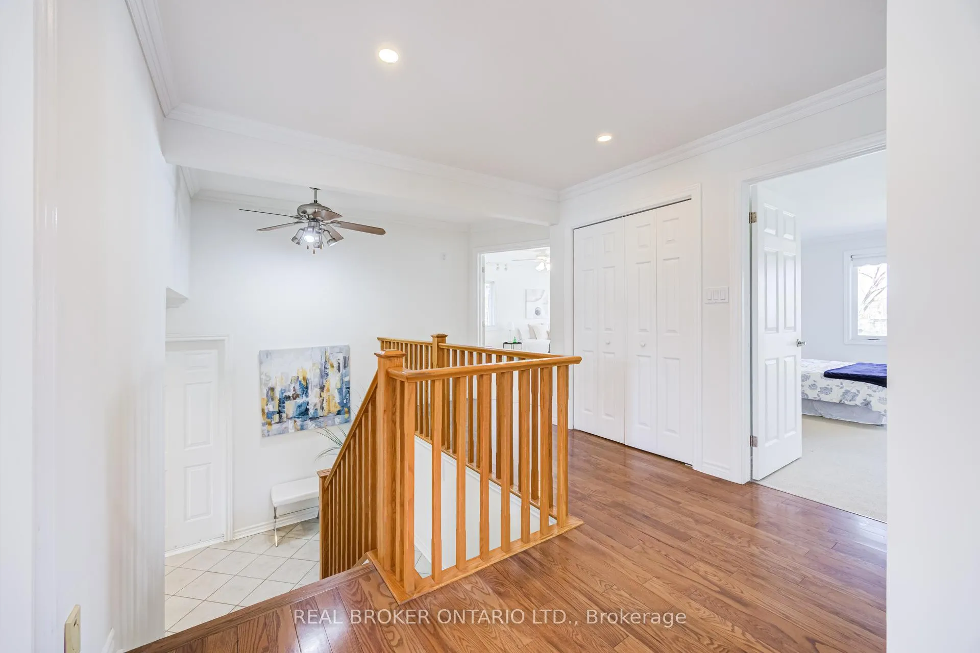 Photo 5 of 1483 Brenner Crescent, Burlington, Mountainside — HOMEH