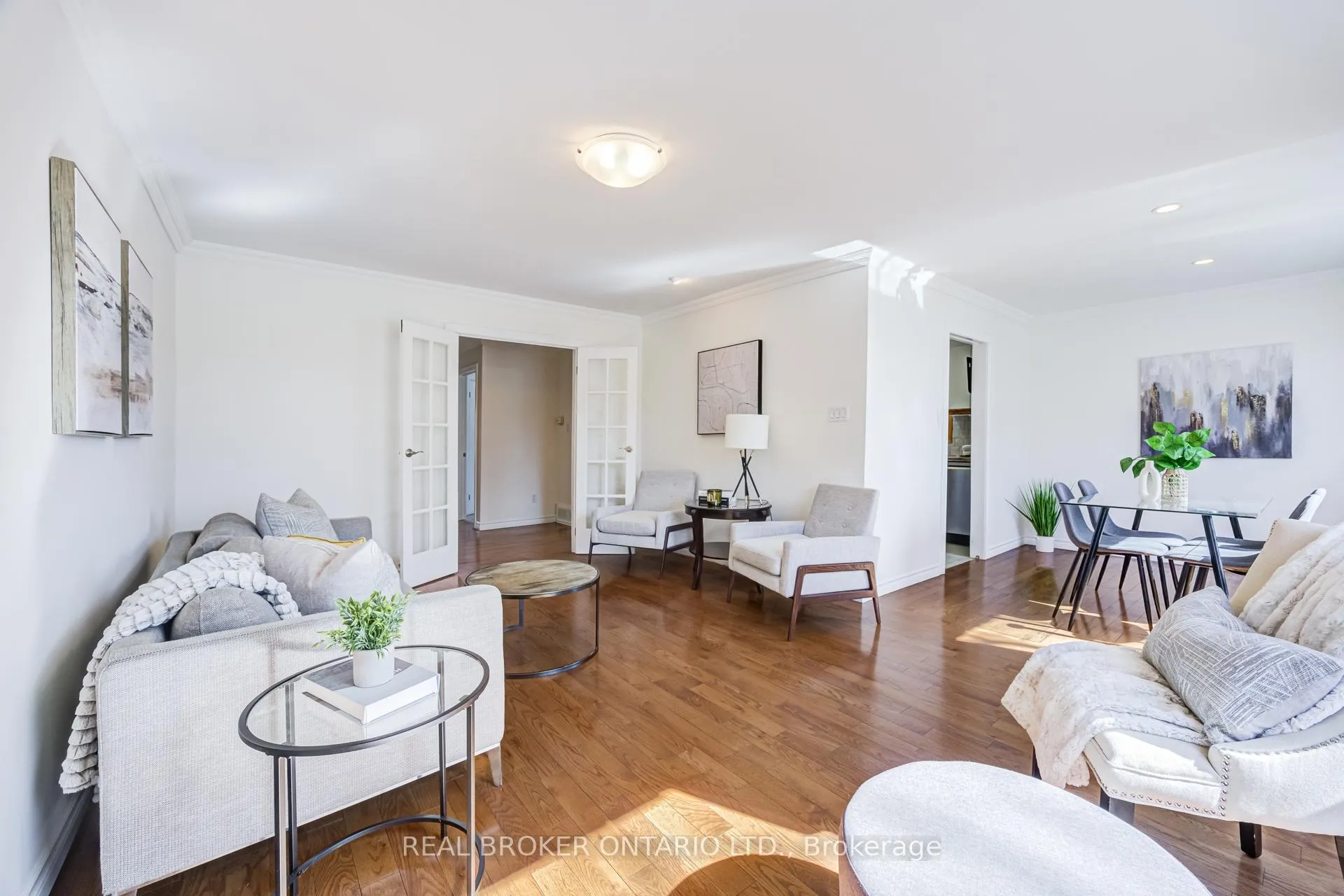 Photo 8 of 1483 Brenner Crescent, Burlington, Mountainside — HOMEH
