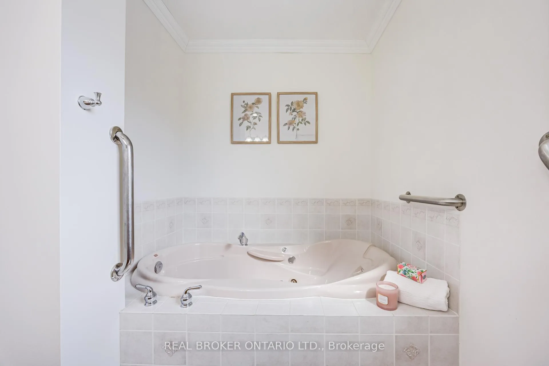 Photo 15 of 1483 Brenner Crescent, Burlington, Mountainside — HOMEH
