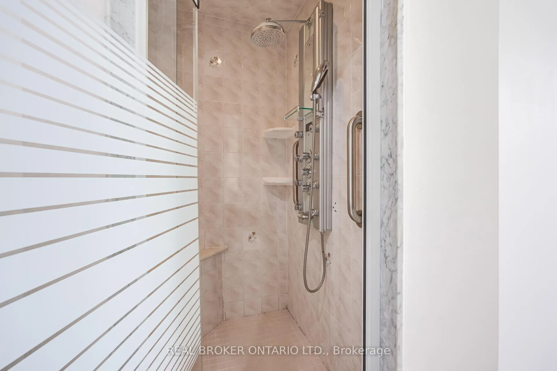 Photo 16 of 1483 Brenner Crescent, Burlington, Mountainside — HOMEH