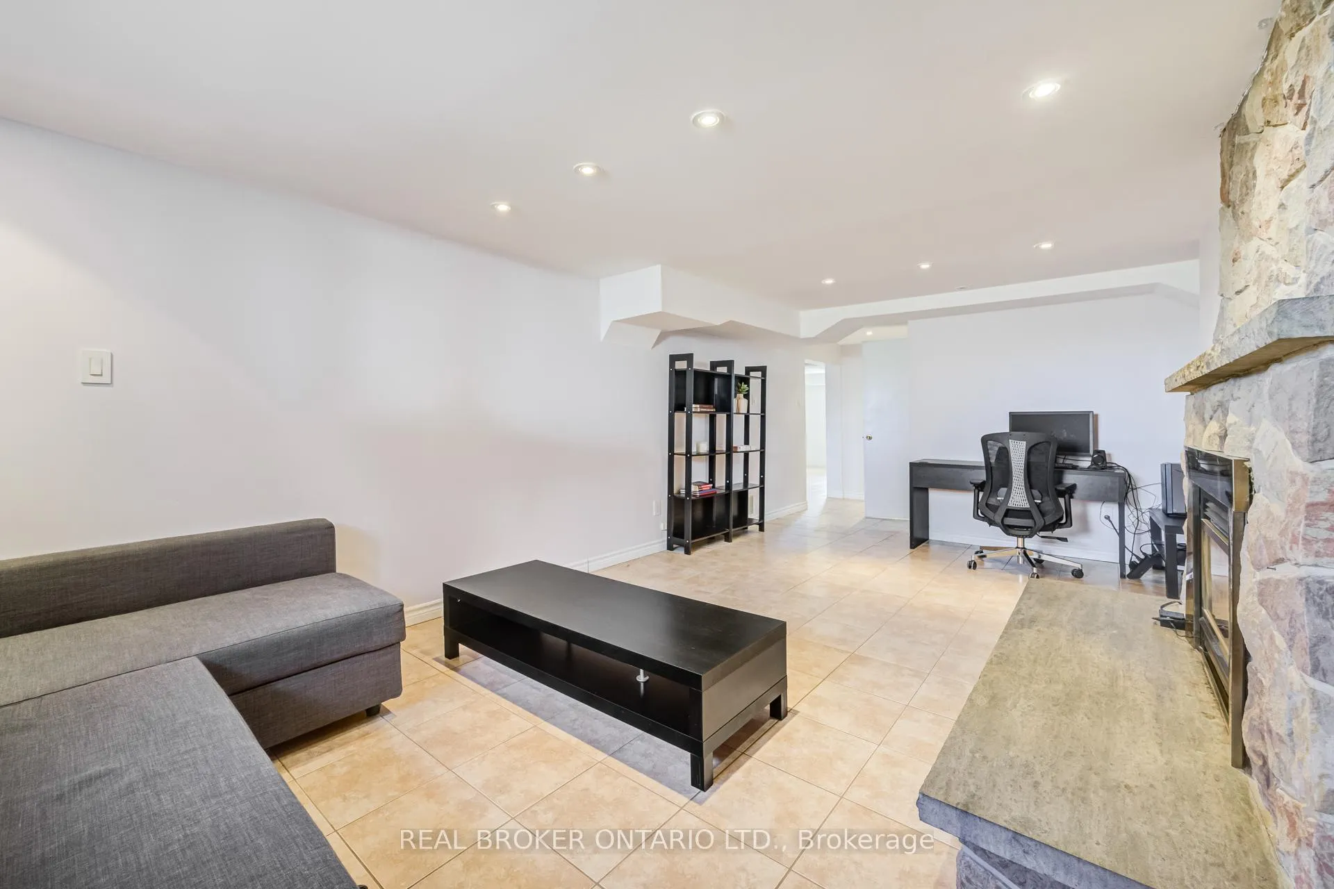 Photo 27 of 1483 Brenner Crescent, Burlington, Mountainside — HOMEH