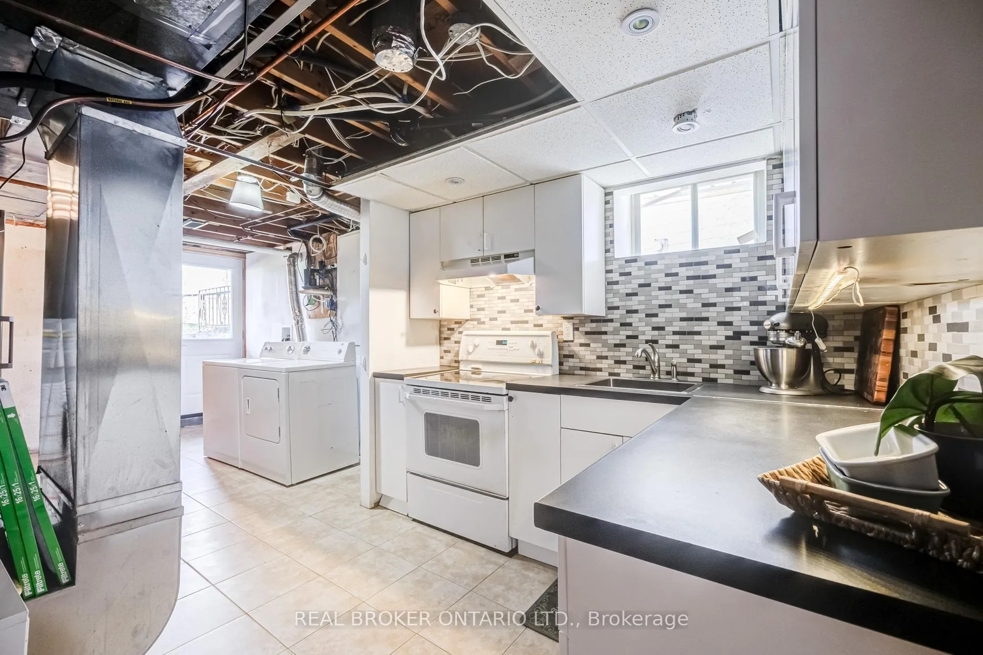 Photo 34 of 1483 Brenner Crescent, Burlington, Mountainside — HOMEH