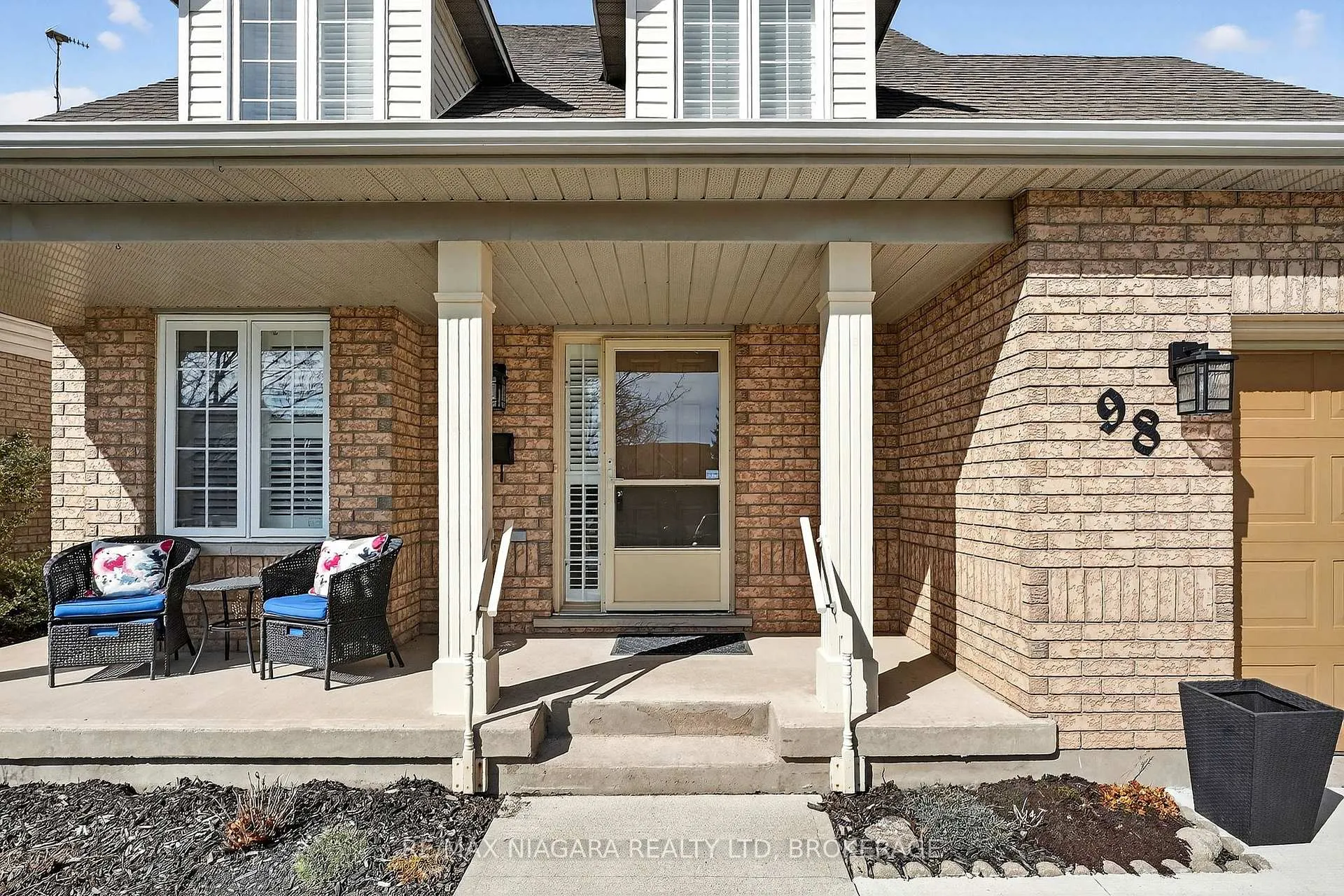 Photo 4 of 98 Silvercrest Court, Thorold, Confederation Heights — HOMEH