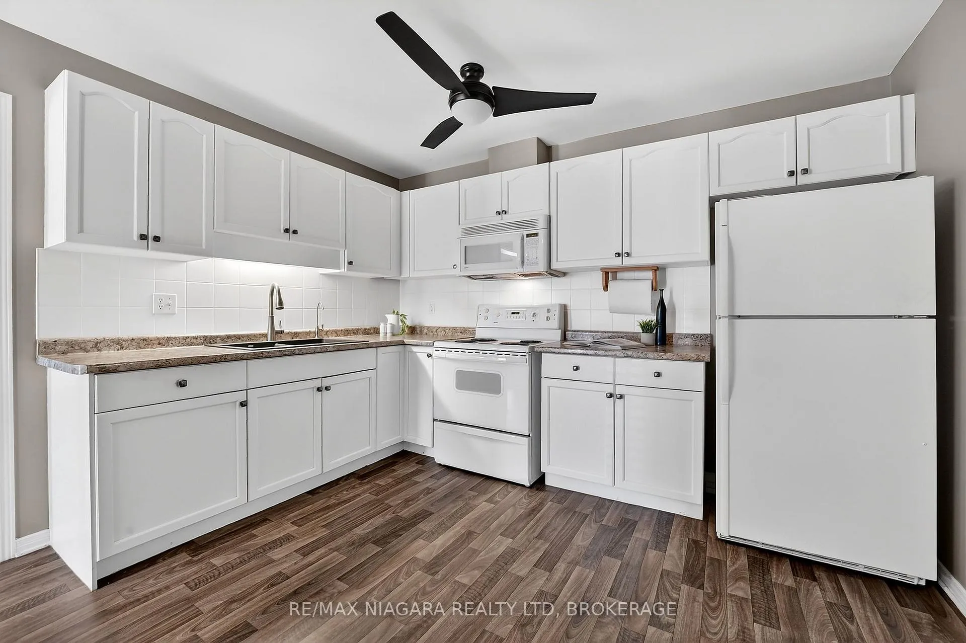Photo 10 of 98 Silvercrest Court, Thorold, Confederation Heights — HOMEH